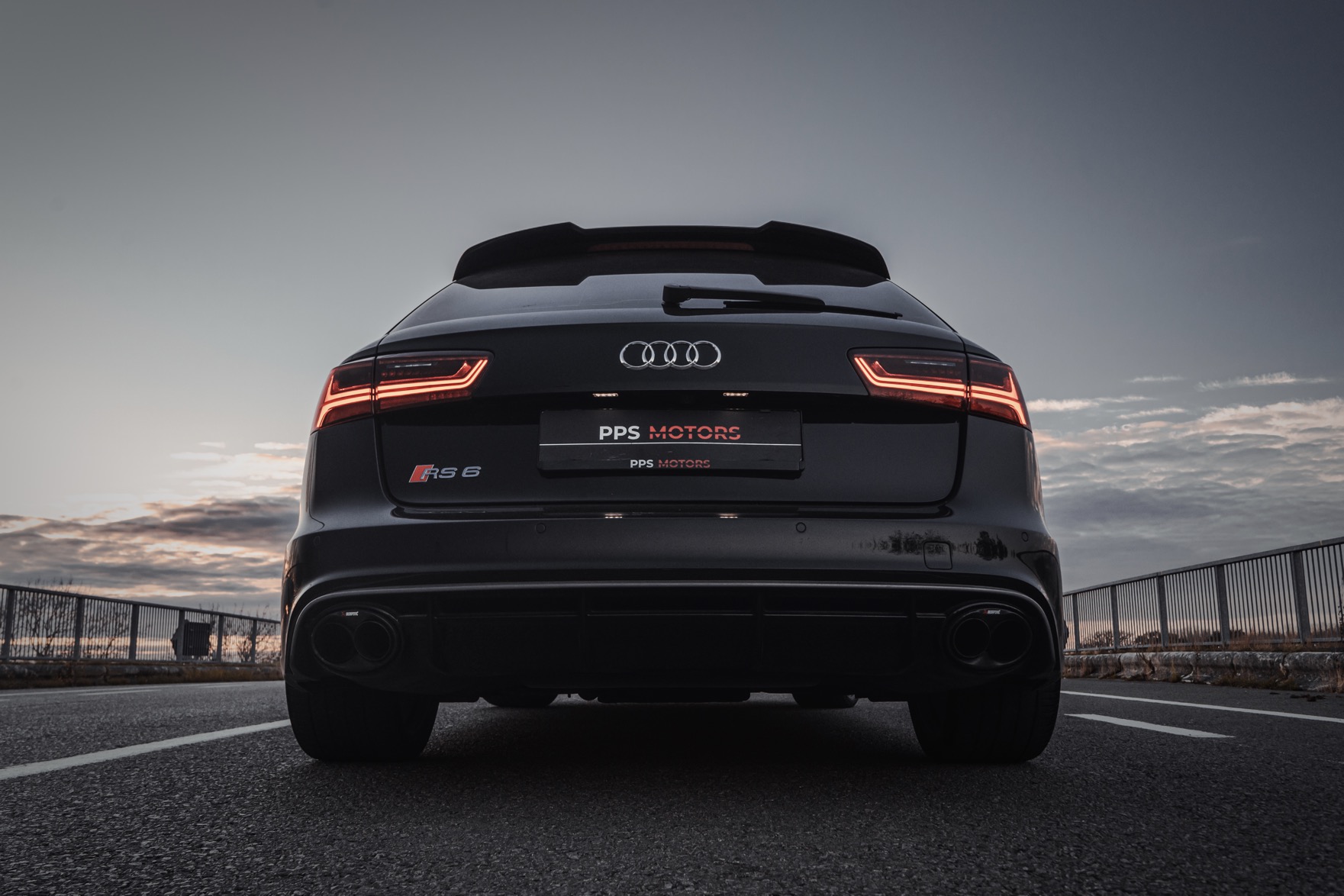 Audi RS6 4.0 V8 QUATTRO AKRAPOVIC photo 20