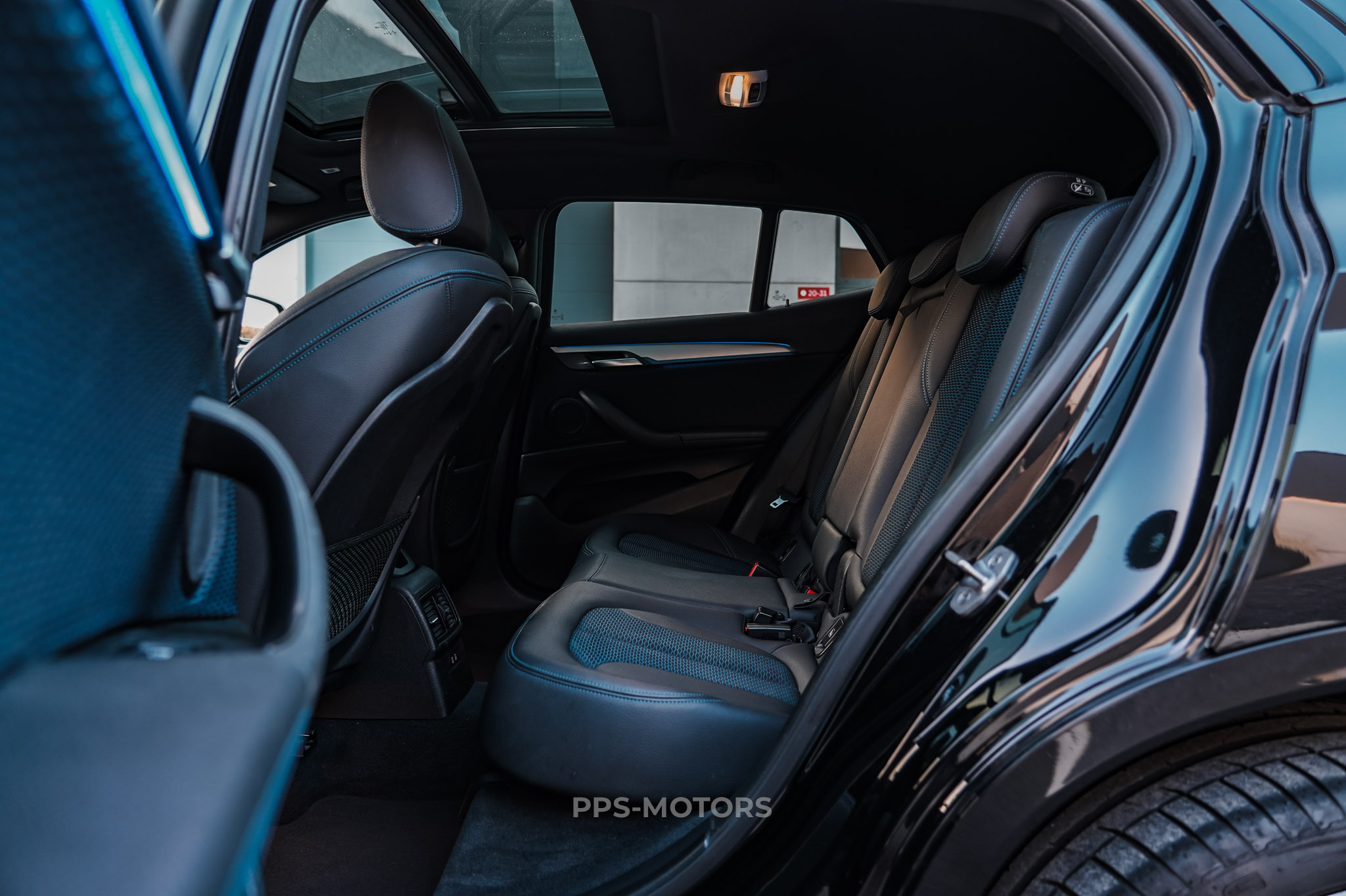 BMW X2 1.5iA sDrive18 M-PAKKET photo 16
