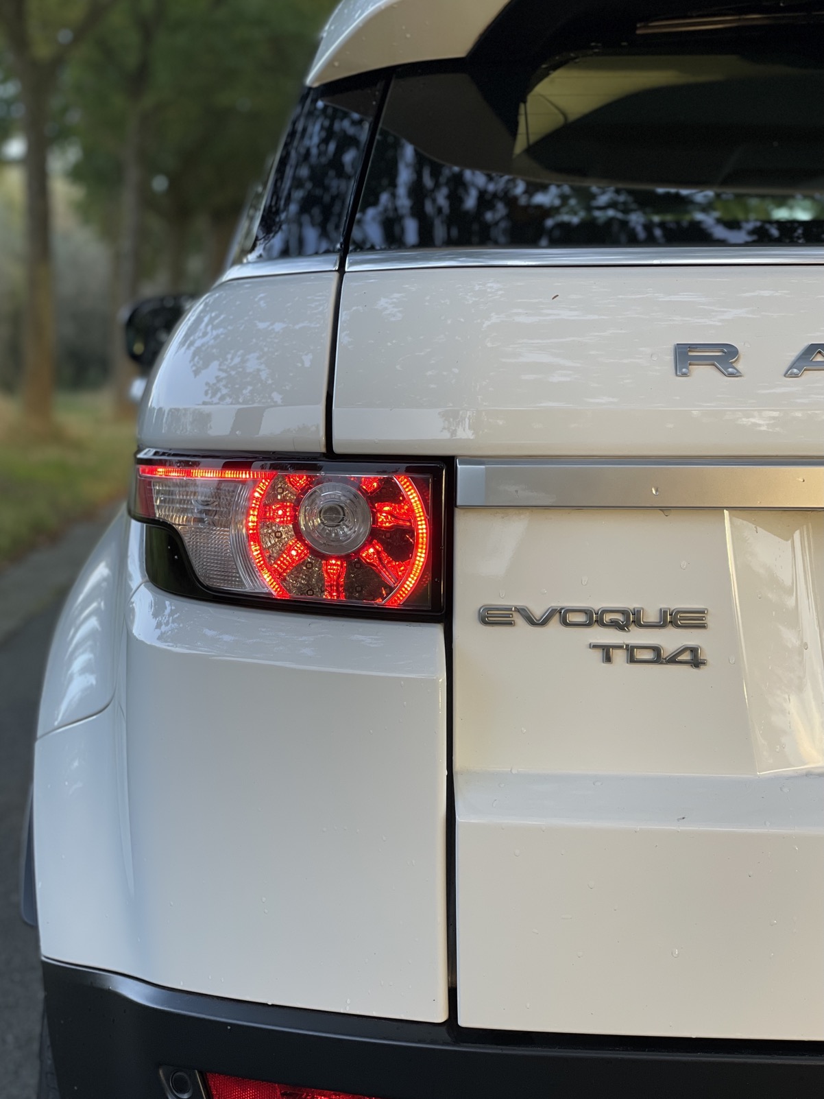 Land Rover RANGE ROVER EVOQUE 2.2 TD4 photo 17