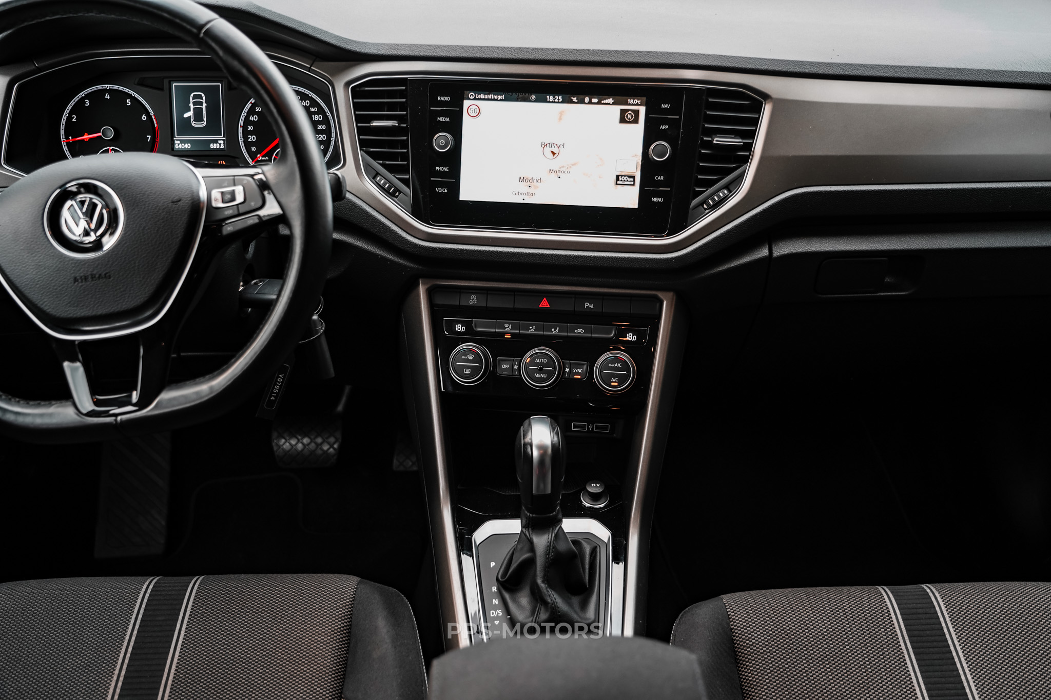Volkswagen T-ROC 1.5 TSI photo 11
