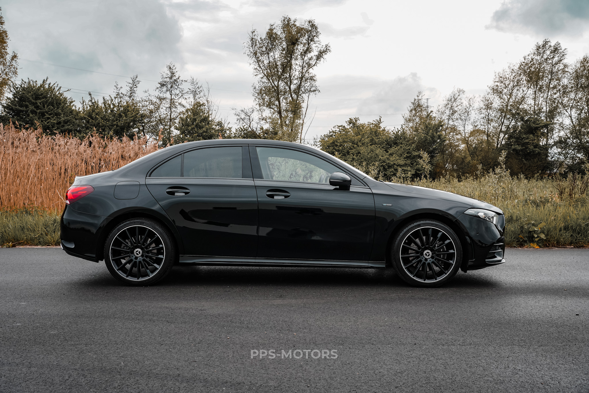 Mercedes Benz A250 HYBRID AMG PAKKET photo 3