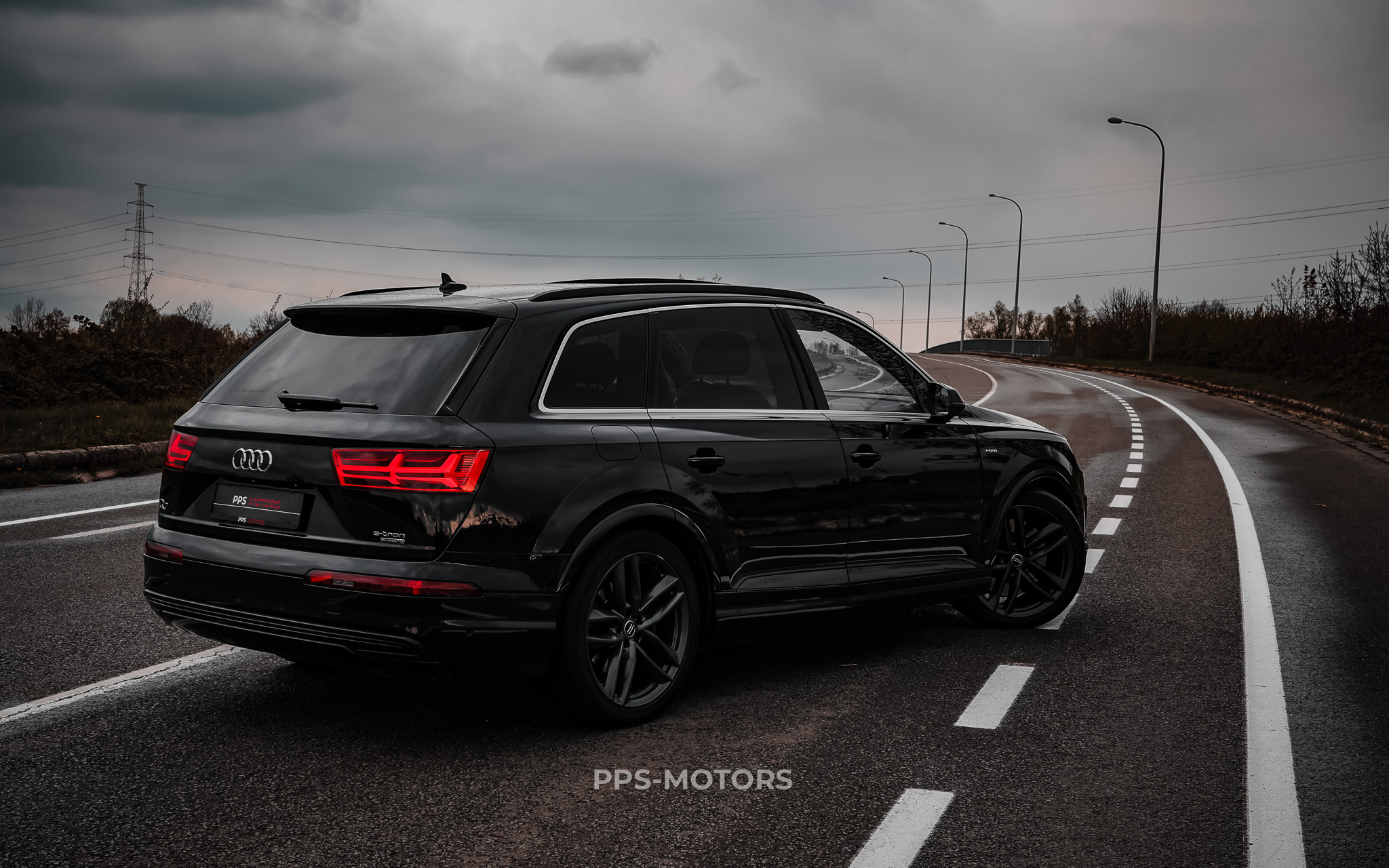 Audi Q7 3.0 TDi V6 QUATTRO E-TRON S-LINE photo 40