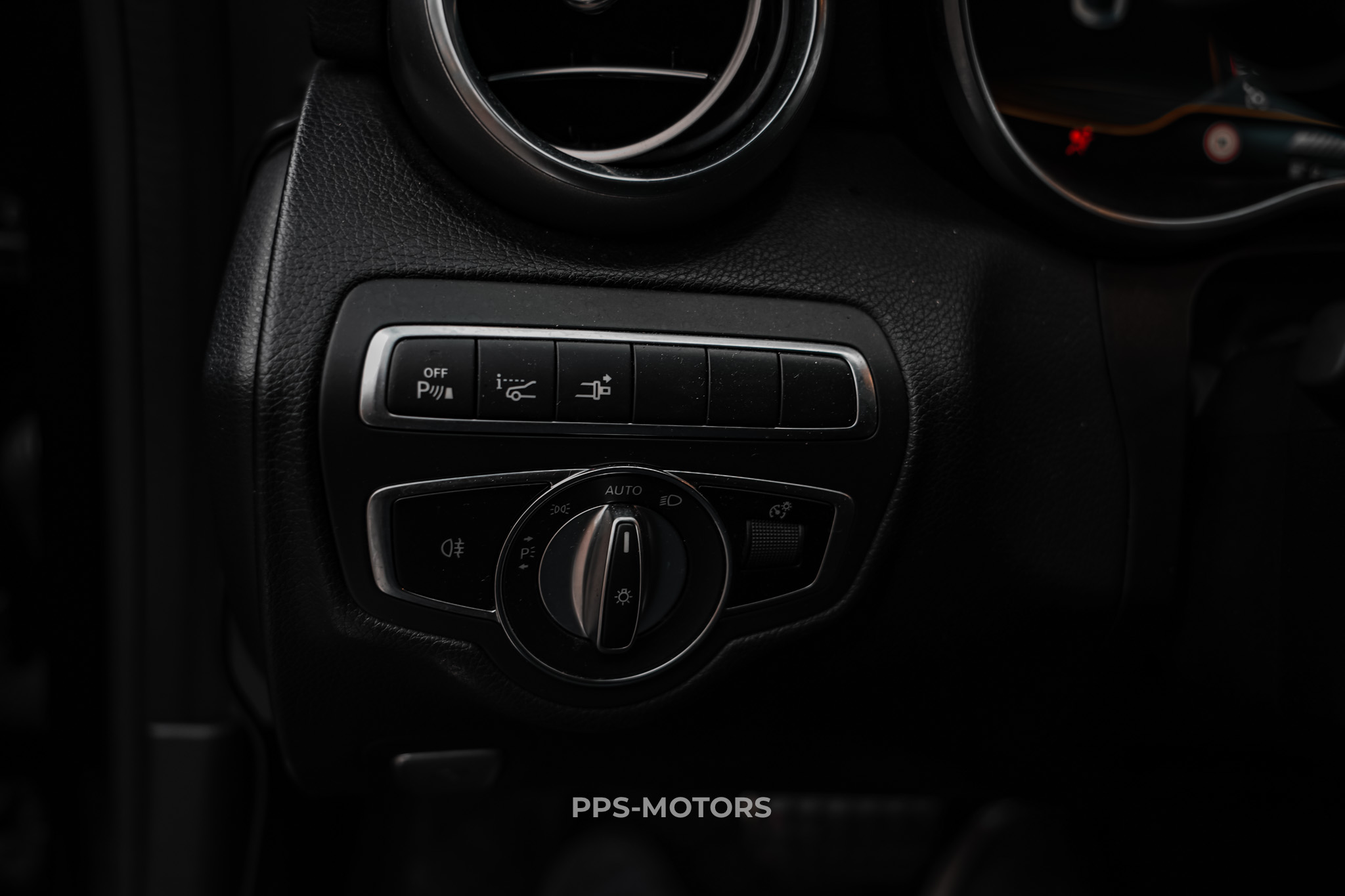 Mercedes Benz C63s AMG 4.0 V8 BITURBO photo 15