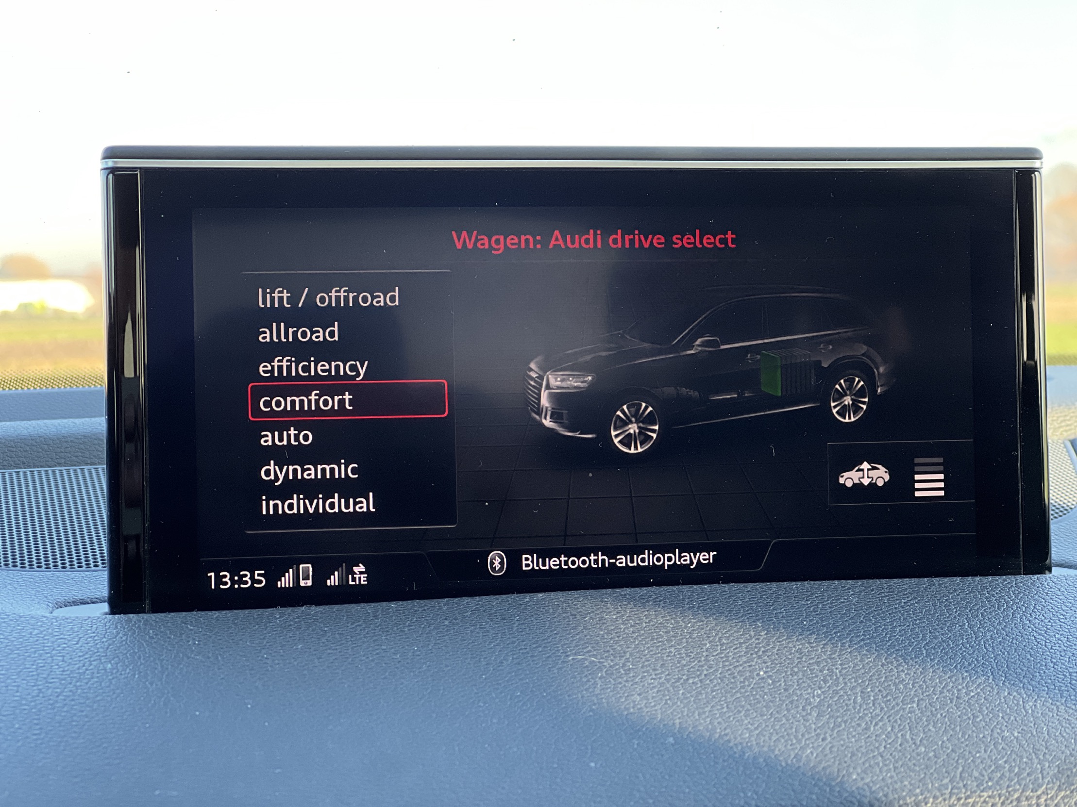 Audi Q7 3.0 TDI E-TRON photo 32