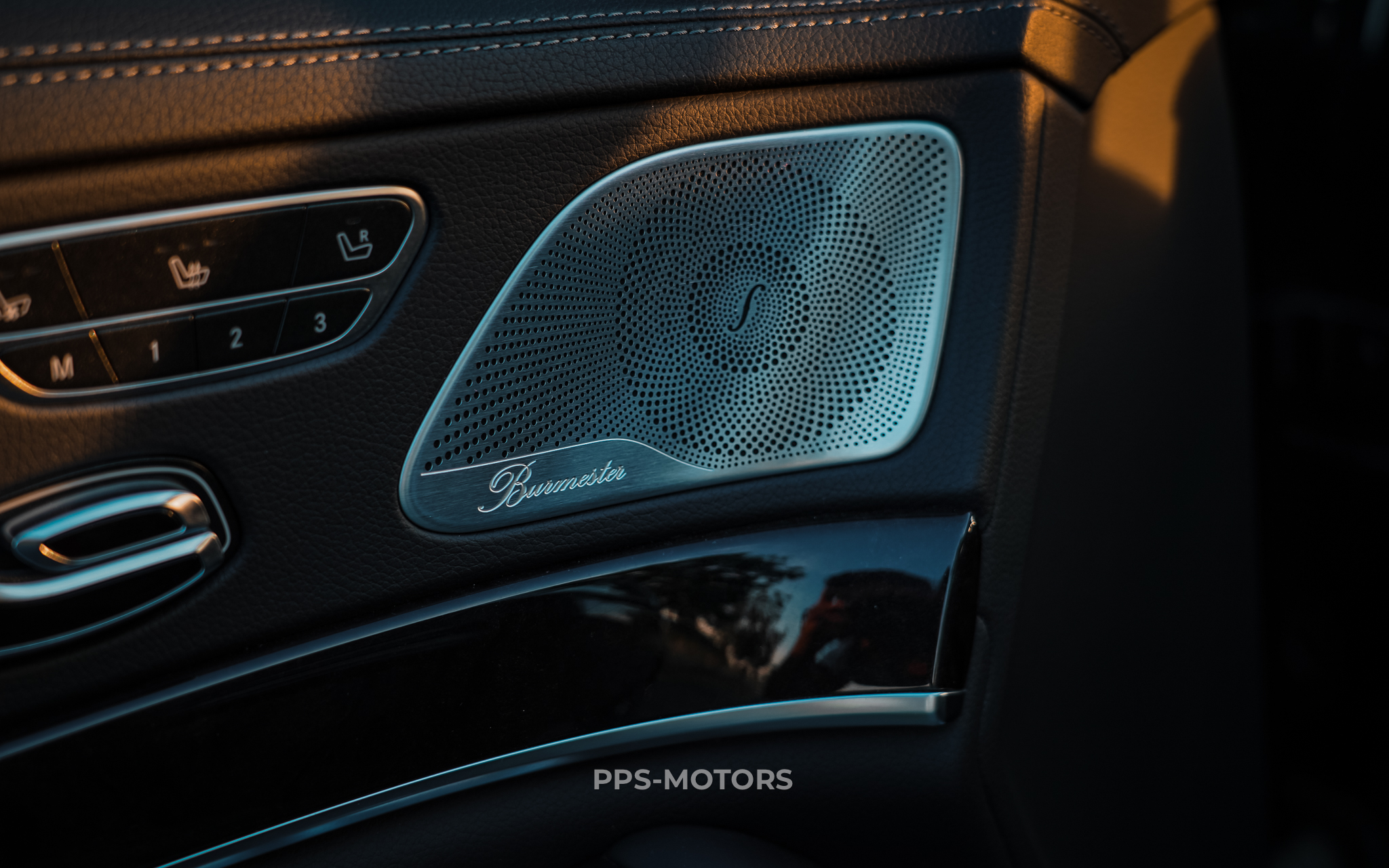Mercedes Benz S500 L photo 30