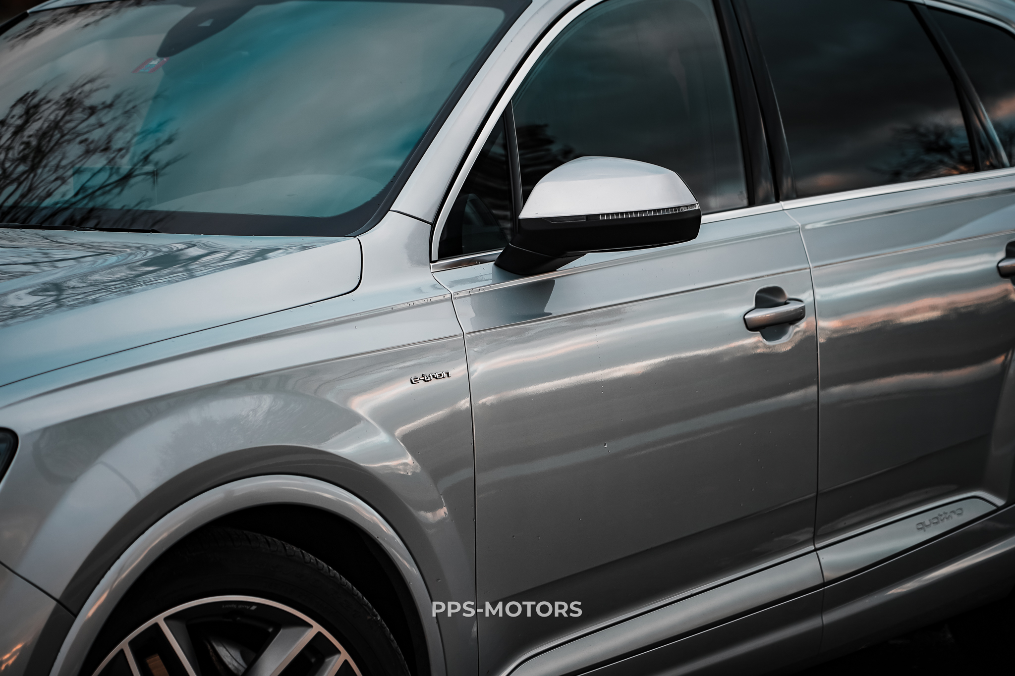 Audi Q7 3.0 TDI V6 E-TRON photo 3