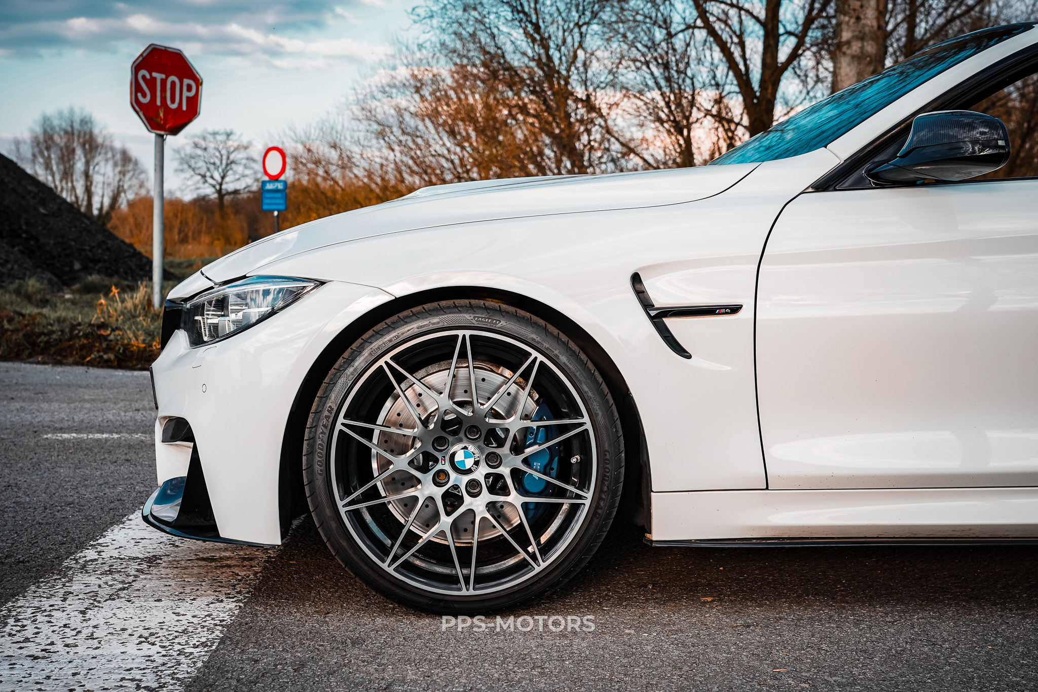 BMW M4 3.0 CABRIO INDIVIDUAL PACK photo 22