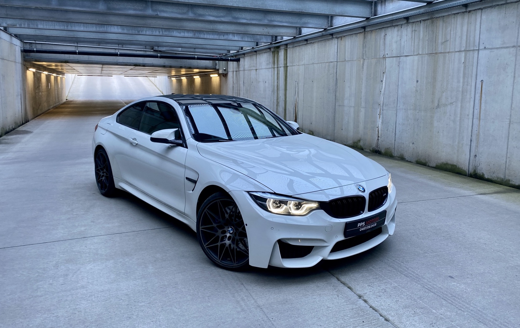 BMW M4 COMPETITION 3.0 photo 1