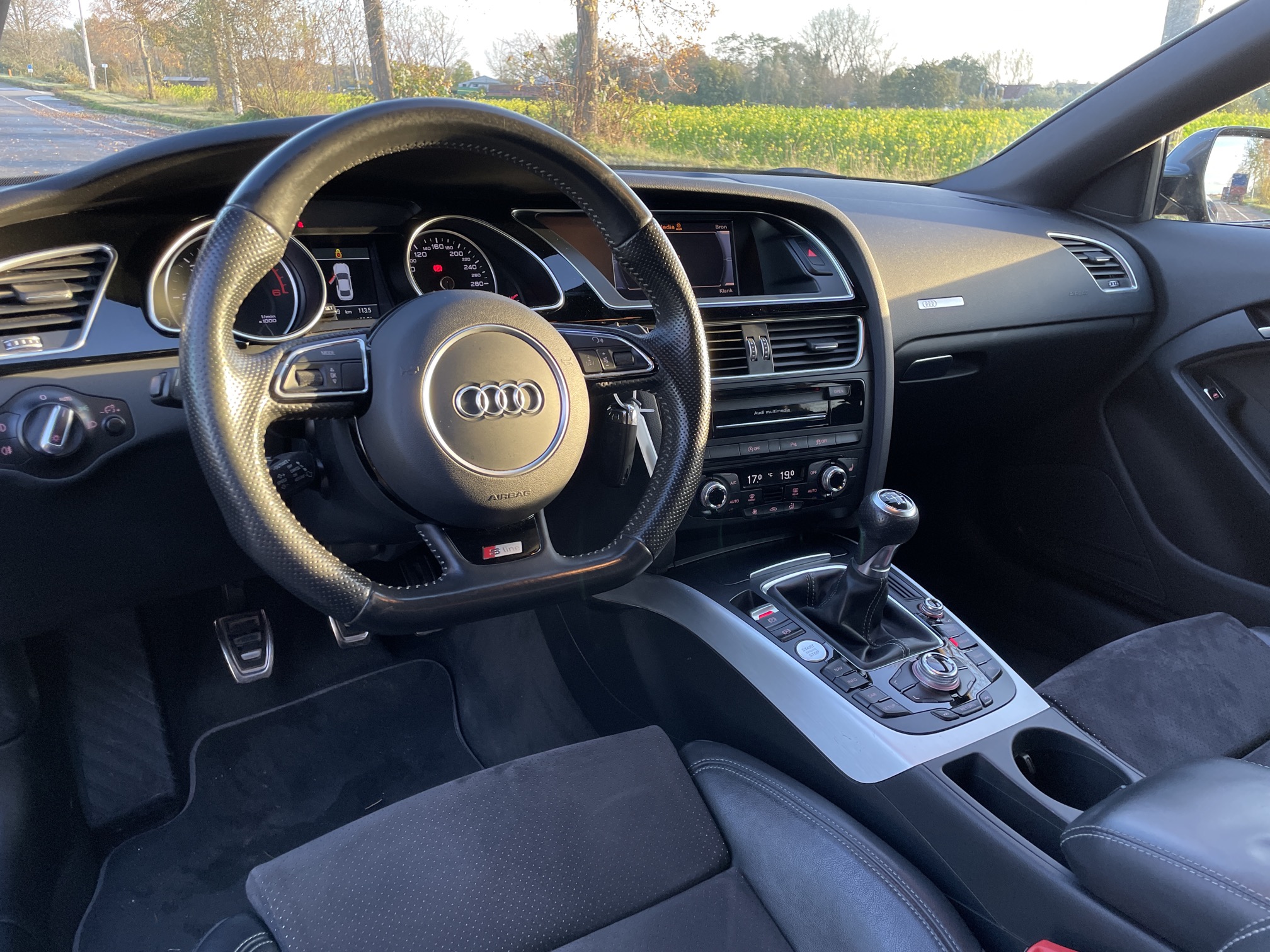 Audi A5 2.0 TDI S-LINE photo 11