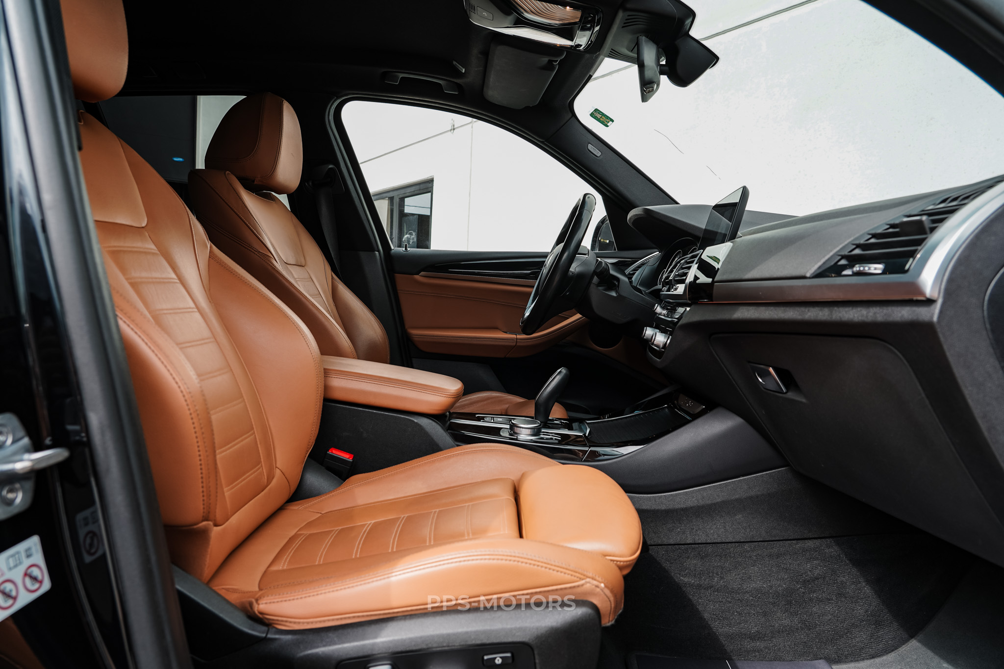 BMW X3 30i X-LINE photo 11