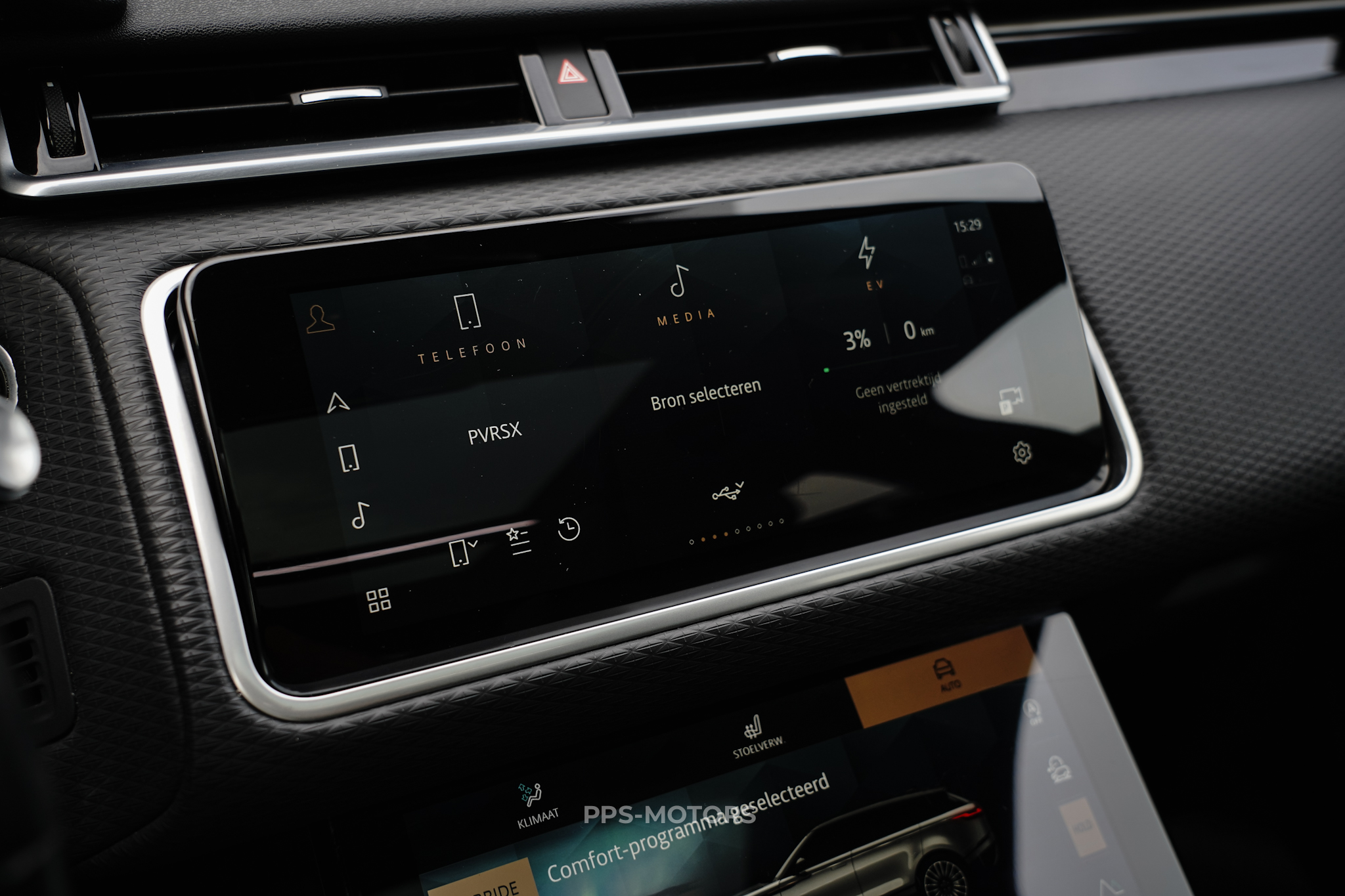Land Rover VELAR 3.0 P400E photo 20