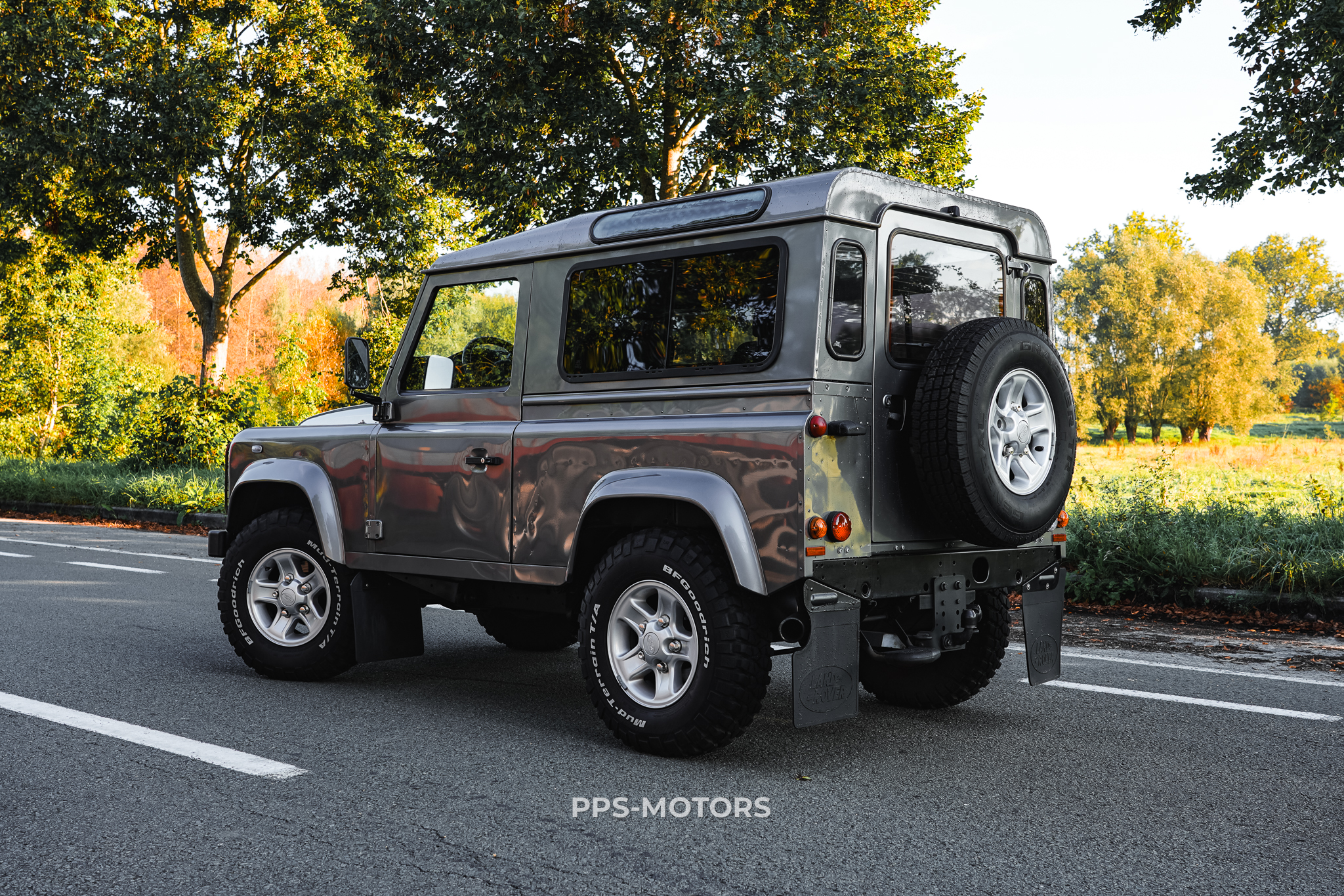 Land Rover DEFENDER 90 TD4 photo 7