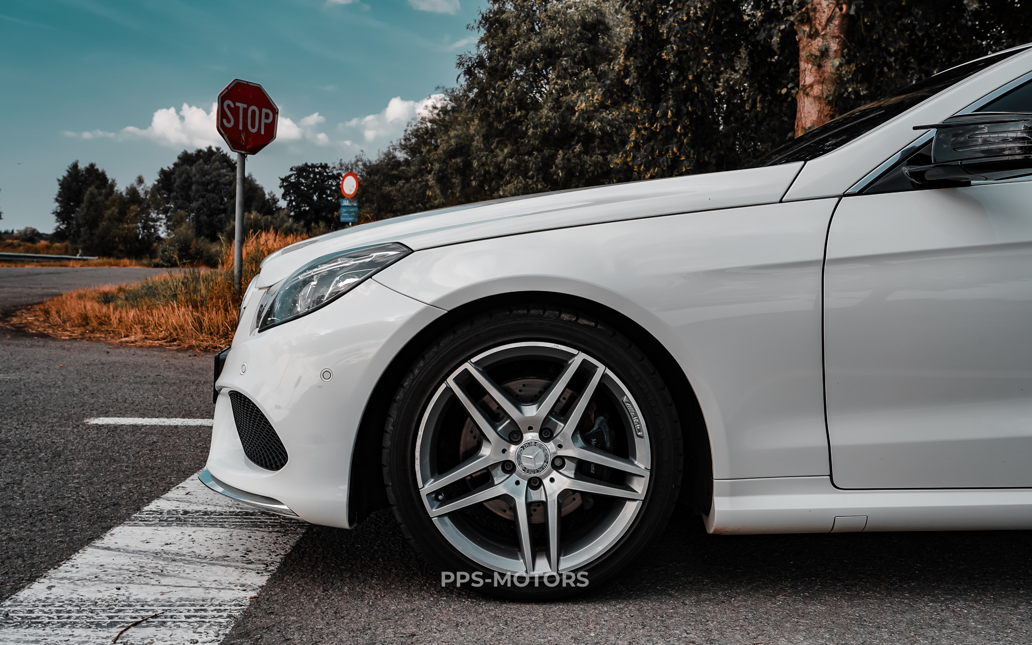 Mercedes Benz E220 COUPÉ photo 9