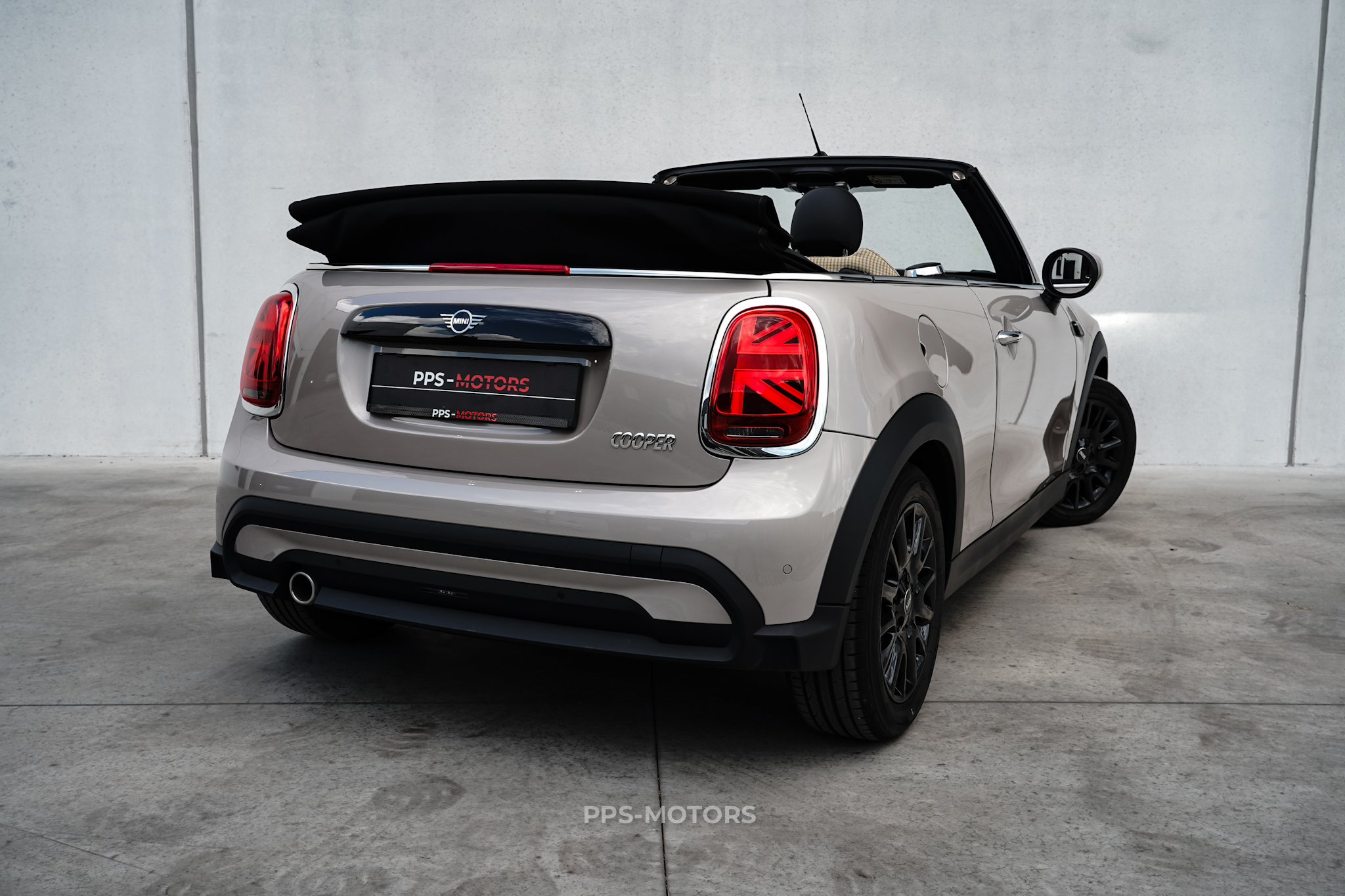 MINI COOPER CABRIO photo 6