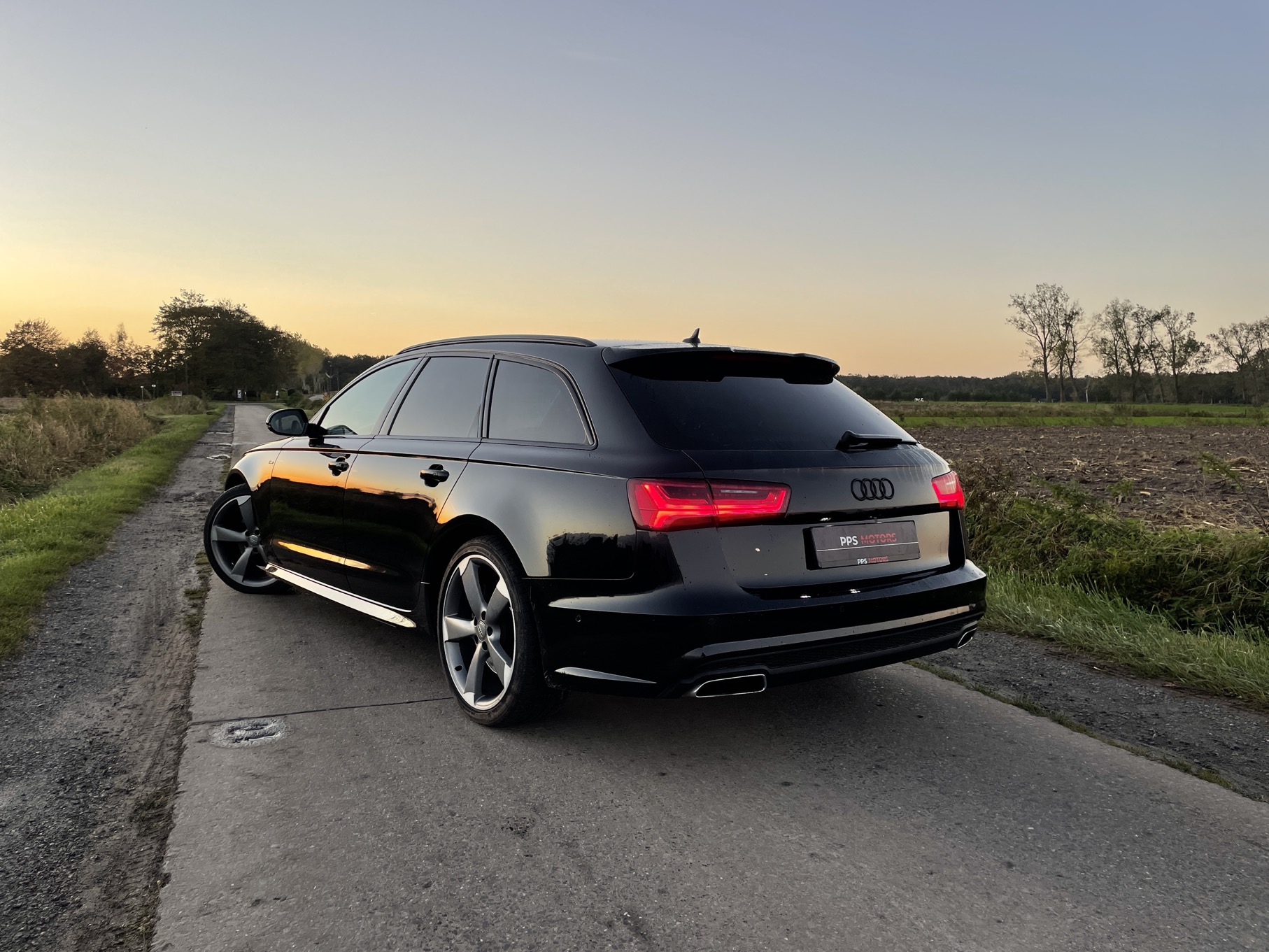 Audi A6 3.0 TDI V6 S-LINE photo 21