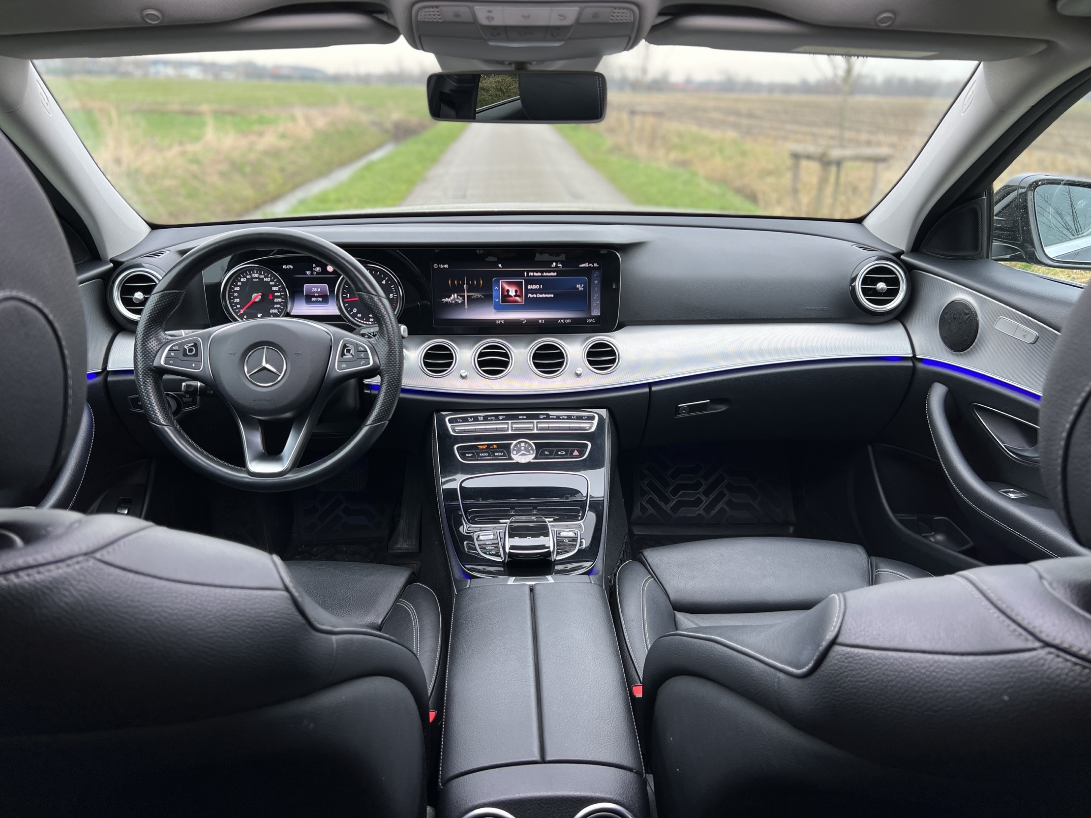 Mercedes Benz E220 BERLINE AVANTGARDE photo 18