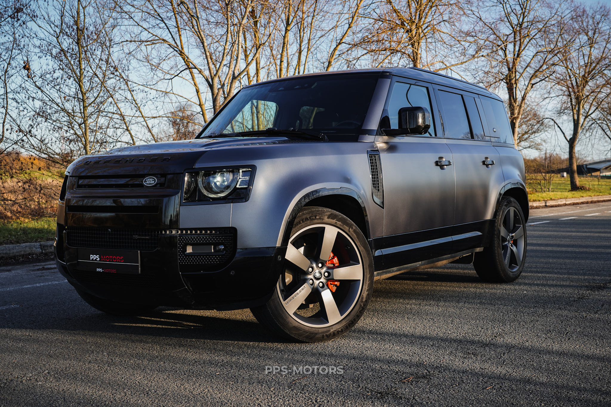 Land Rover DEFENDER 110 SE X-DYNAMIC photo 17