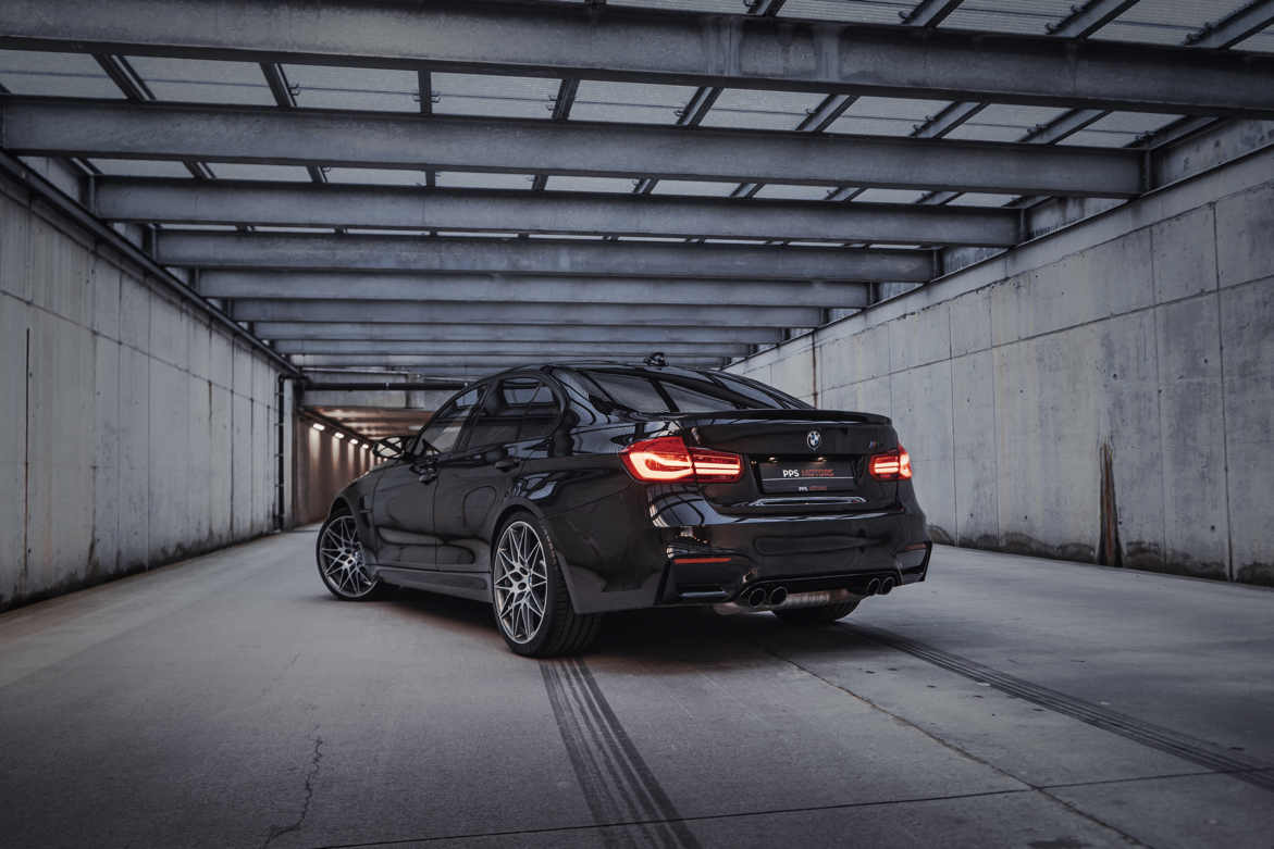 BMW M3 COMPETITION photo 5