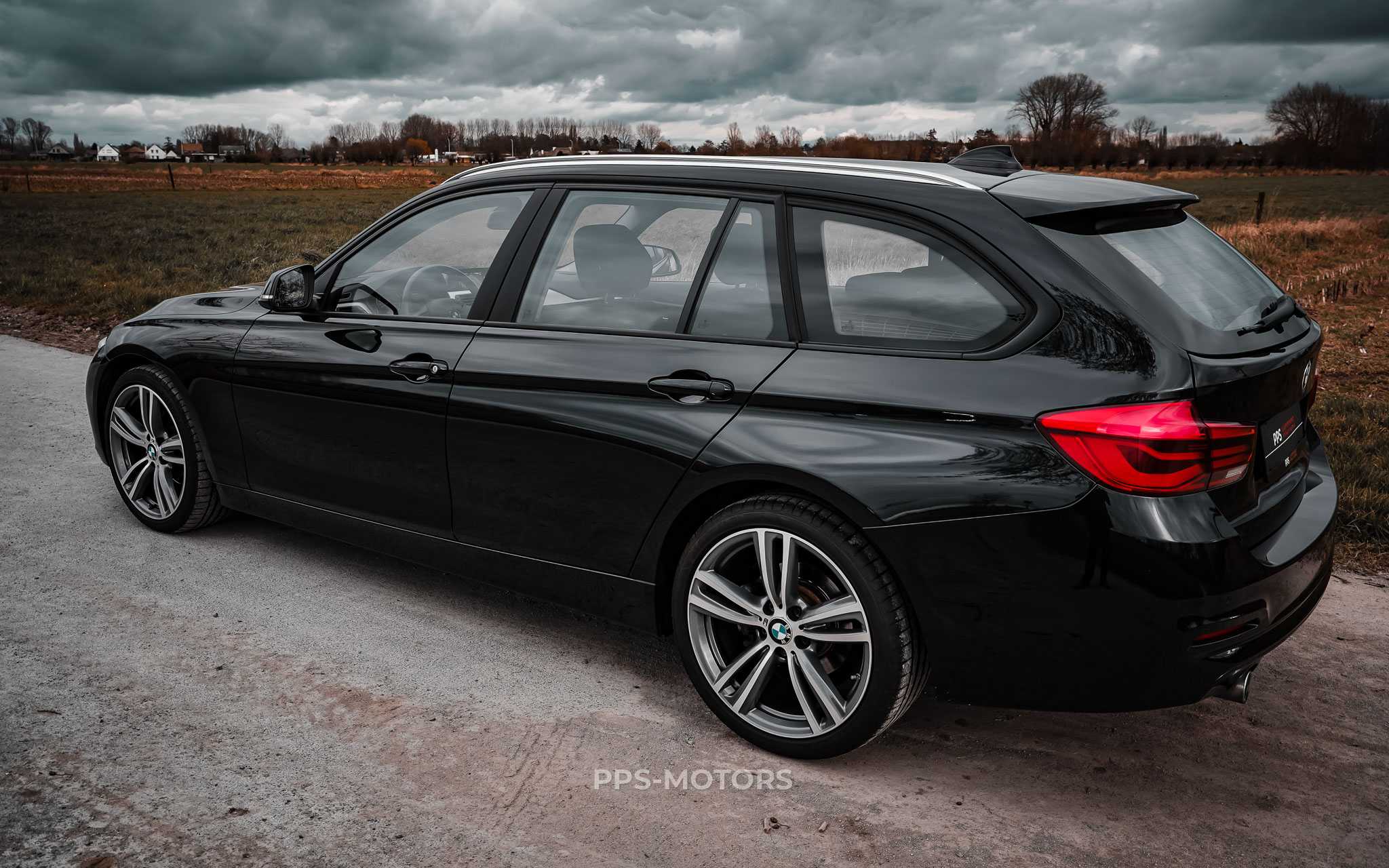 BMW 318dA F31 TOURING photo 31