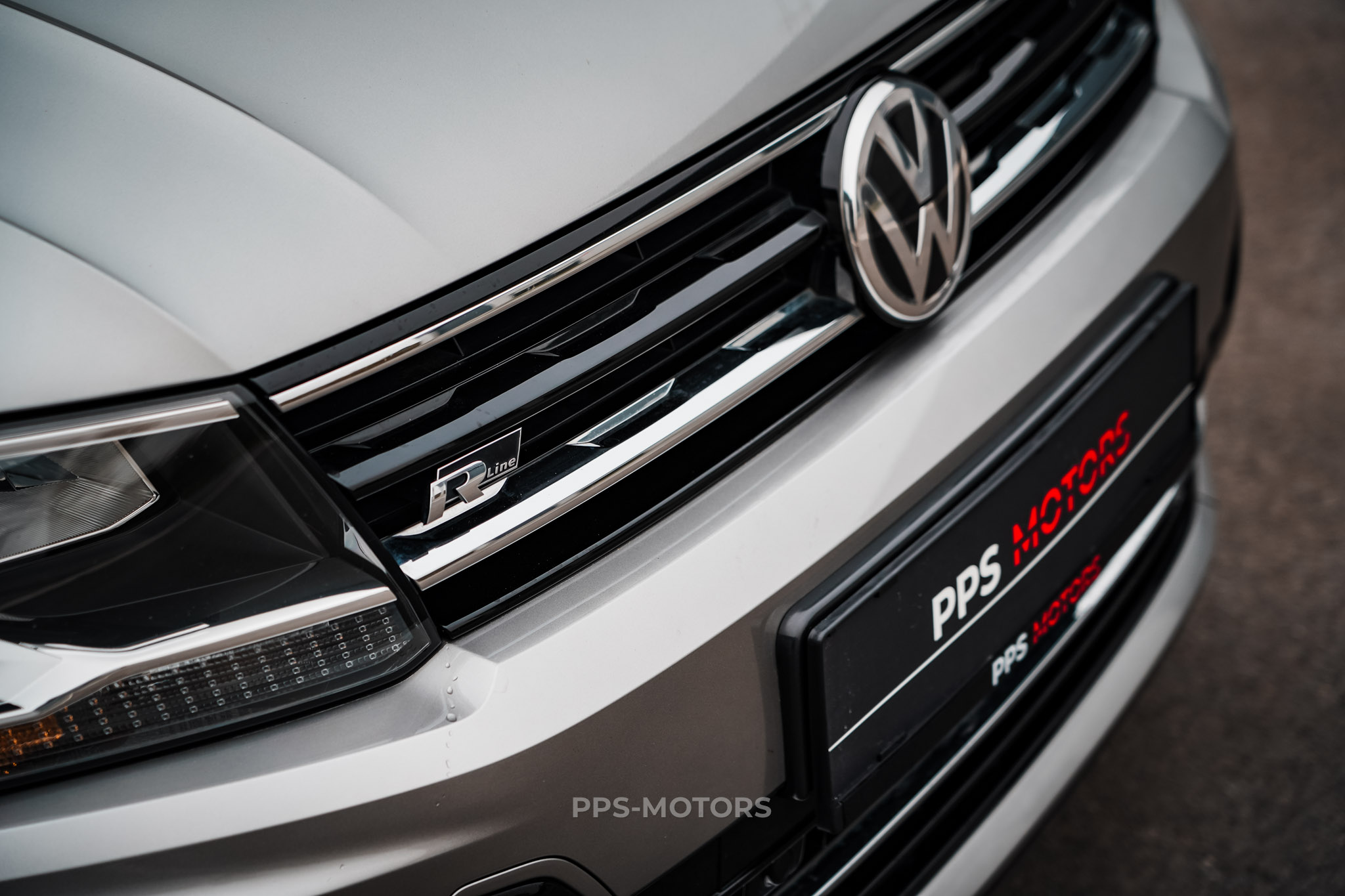 Volkswagen TIGUAN 1.4 TSI DSG R-LINE photo 6