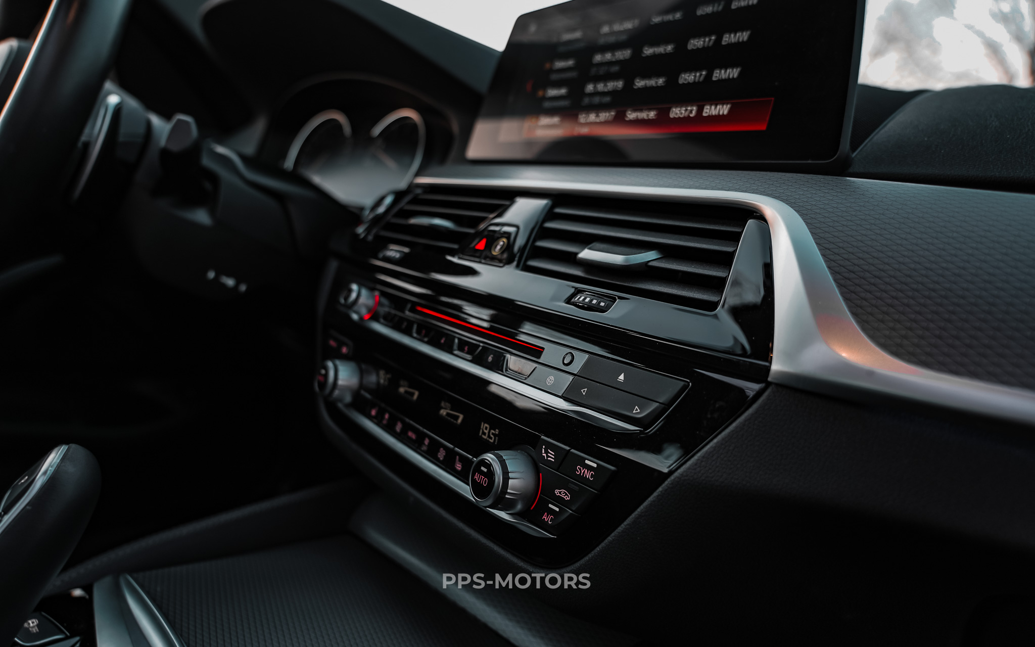 BMW 540i xDRIVE G30 M-PAKKET photo 34