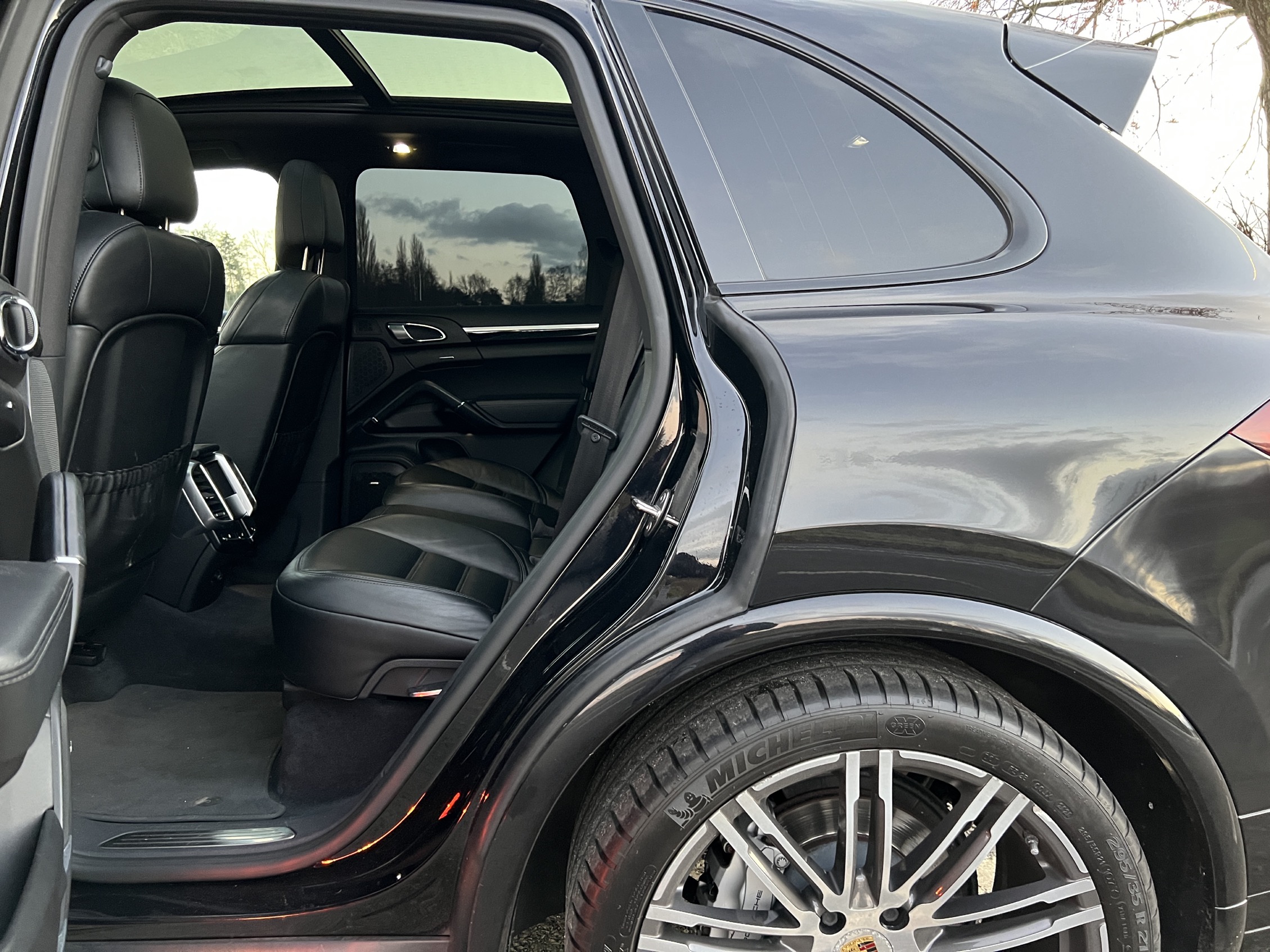 Porsche CAYENNE S 4.2 V8 PLATINUM EDITION photo 9
