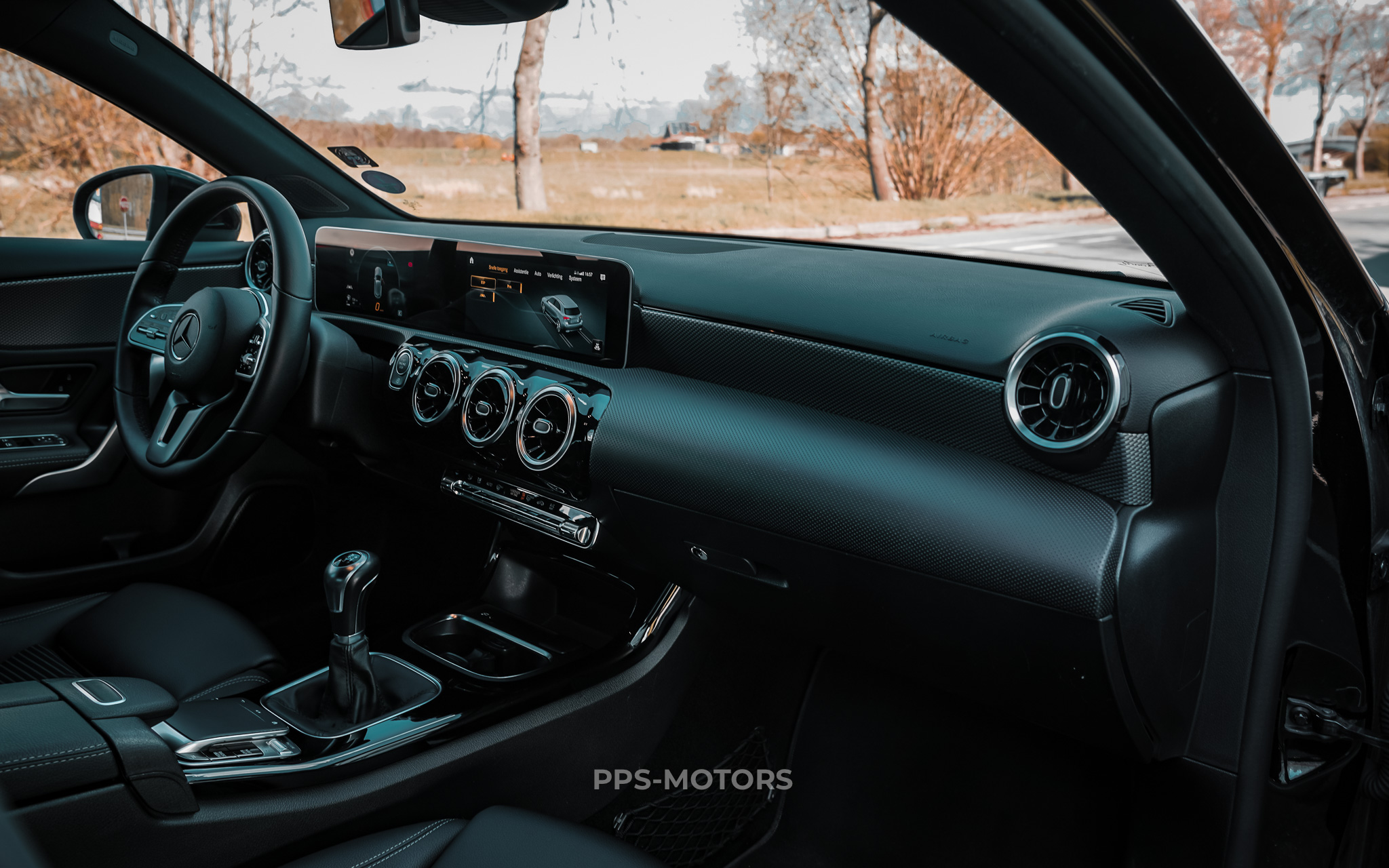 Mercedes Benz A200 LAUNCH EDITION photo 40