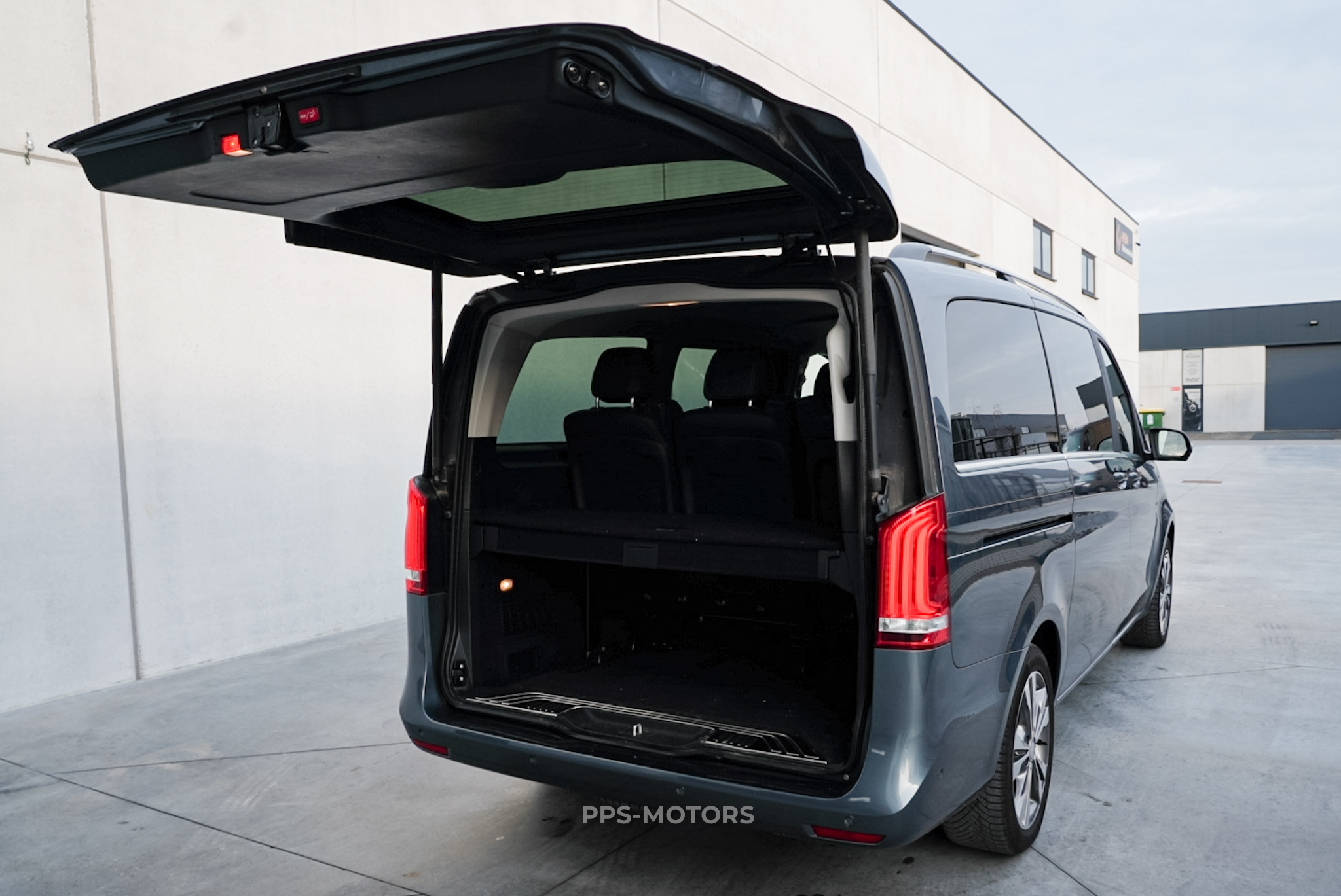 Mercedes Benz V250 AVANTGARDE photo 19