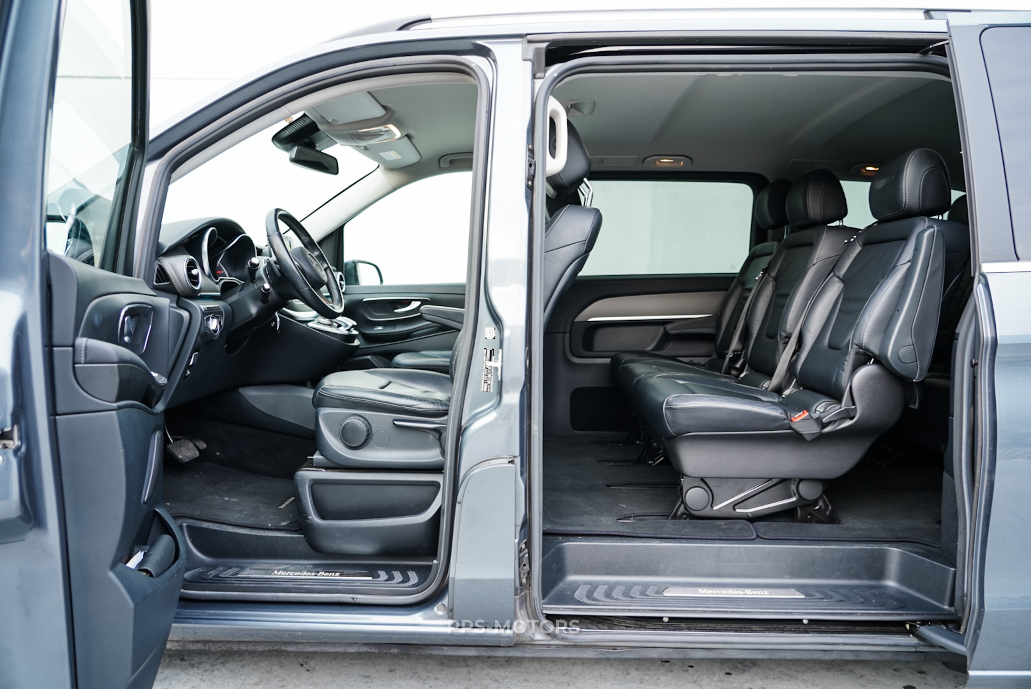 Mercedes Benz V250 AVANTGARDE photo 13