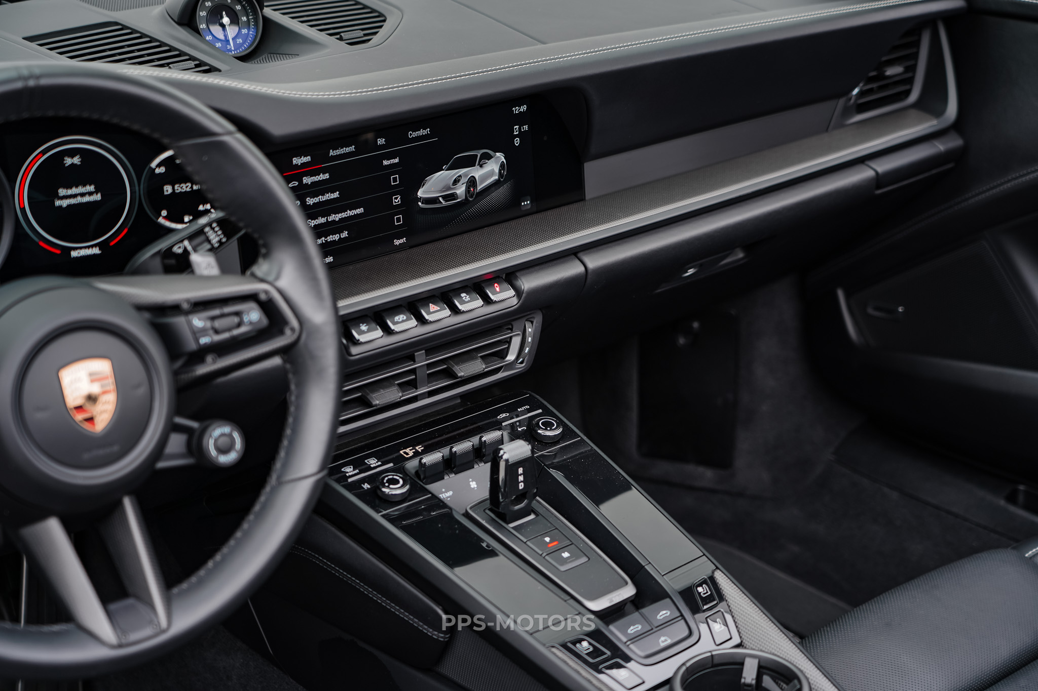 Porsche 992 CARRERA CABRIO 4 GTS photo 13