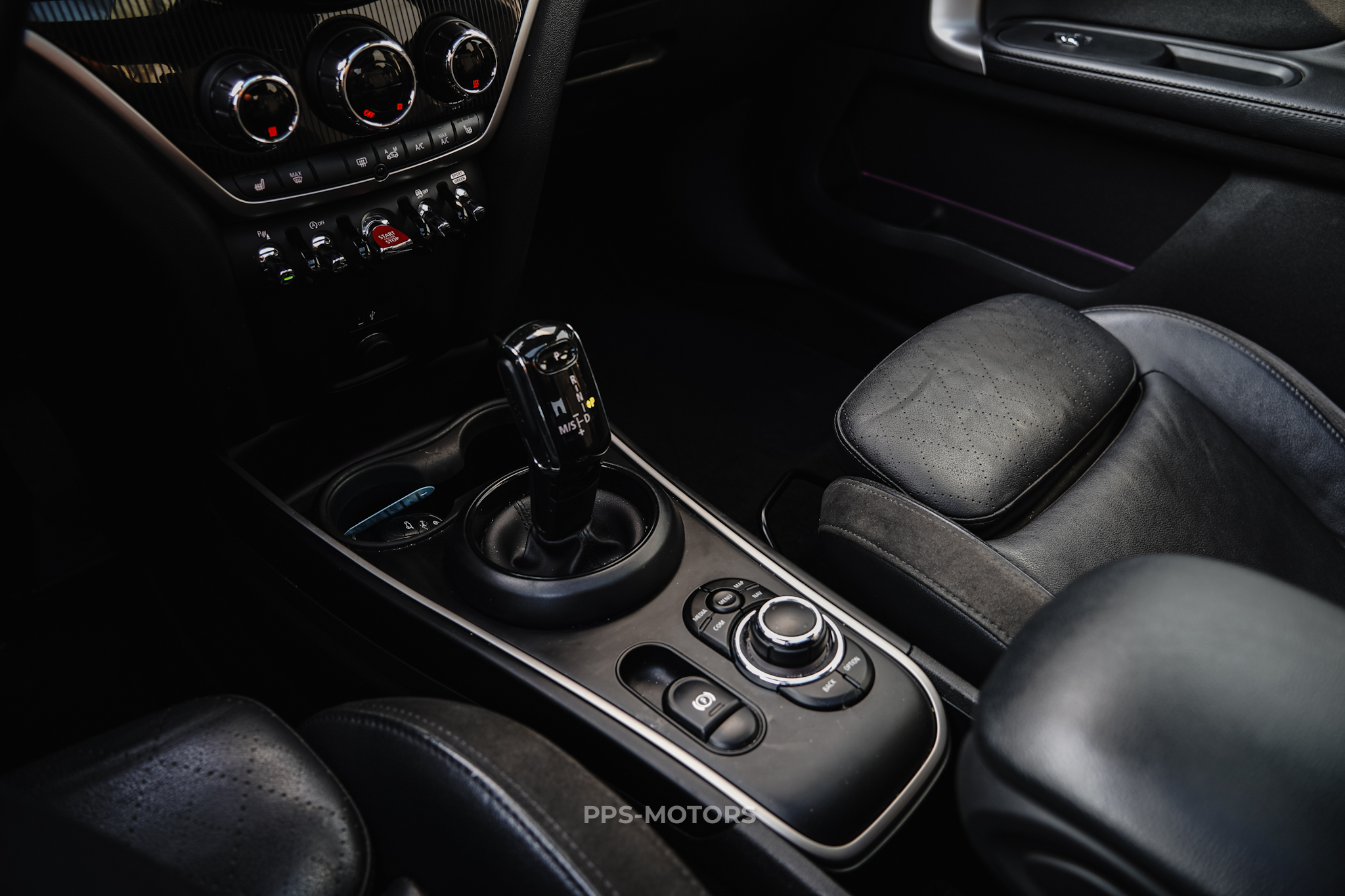 MINI COOPER COUNTRYMAN photo 16