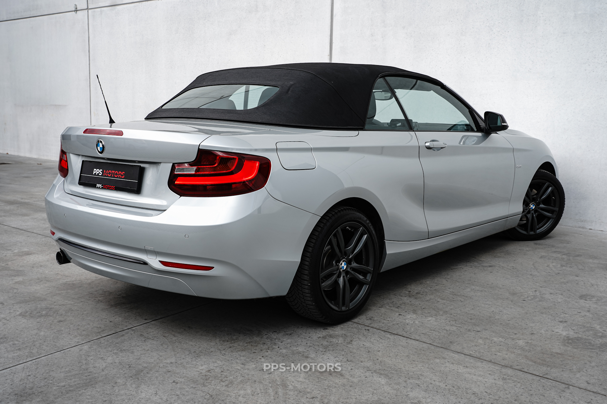 BMW 218dA CABRIO photo 6