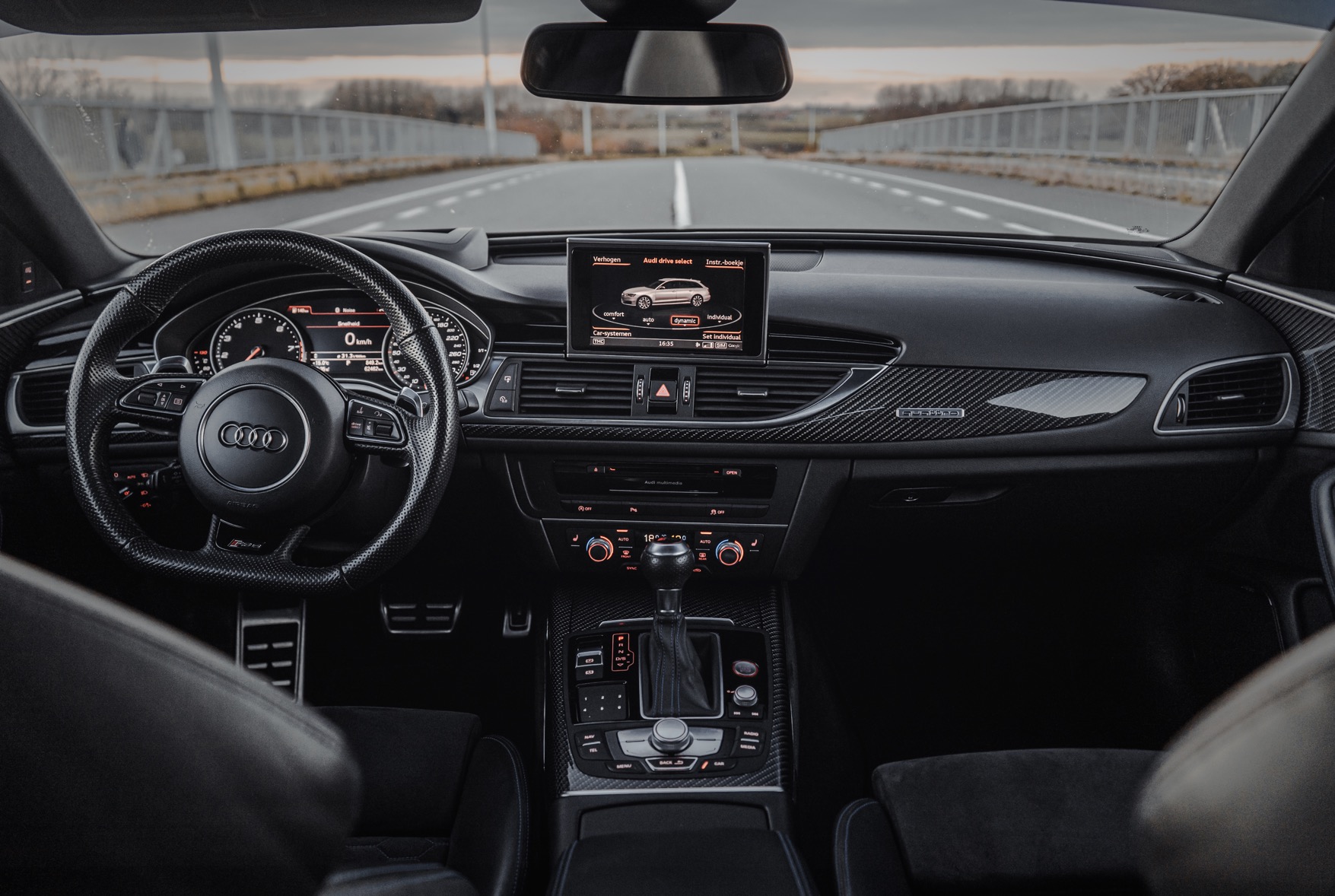 Audi RS6 4.0 V8 QUATTRO AKRAPOVIC photo 22