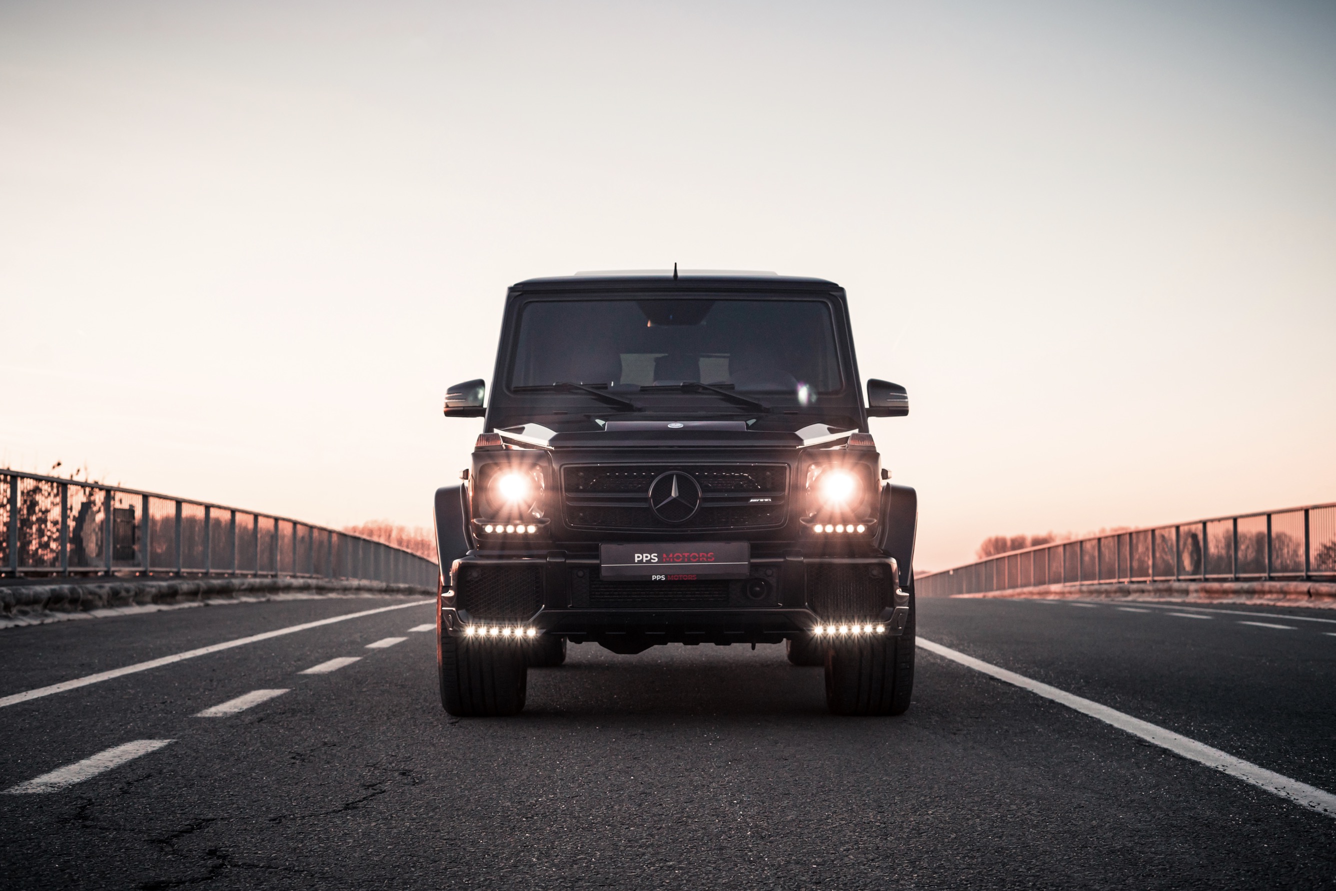 Mercedes Benz G63 AMG 5.5 V8 | BRABUS OPTIK photo 23
