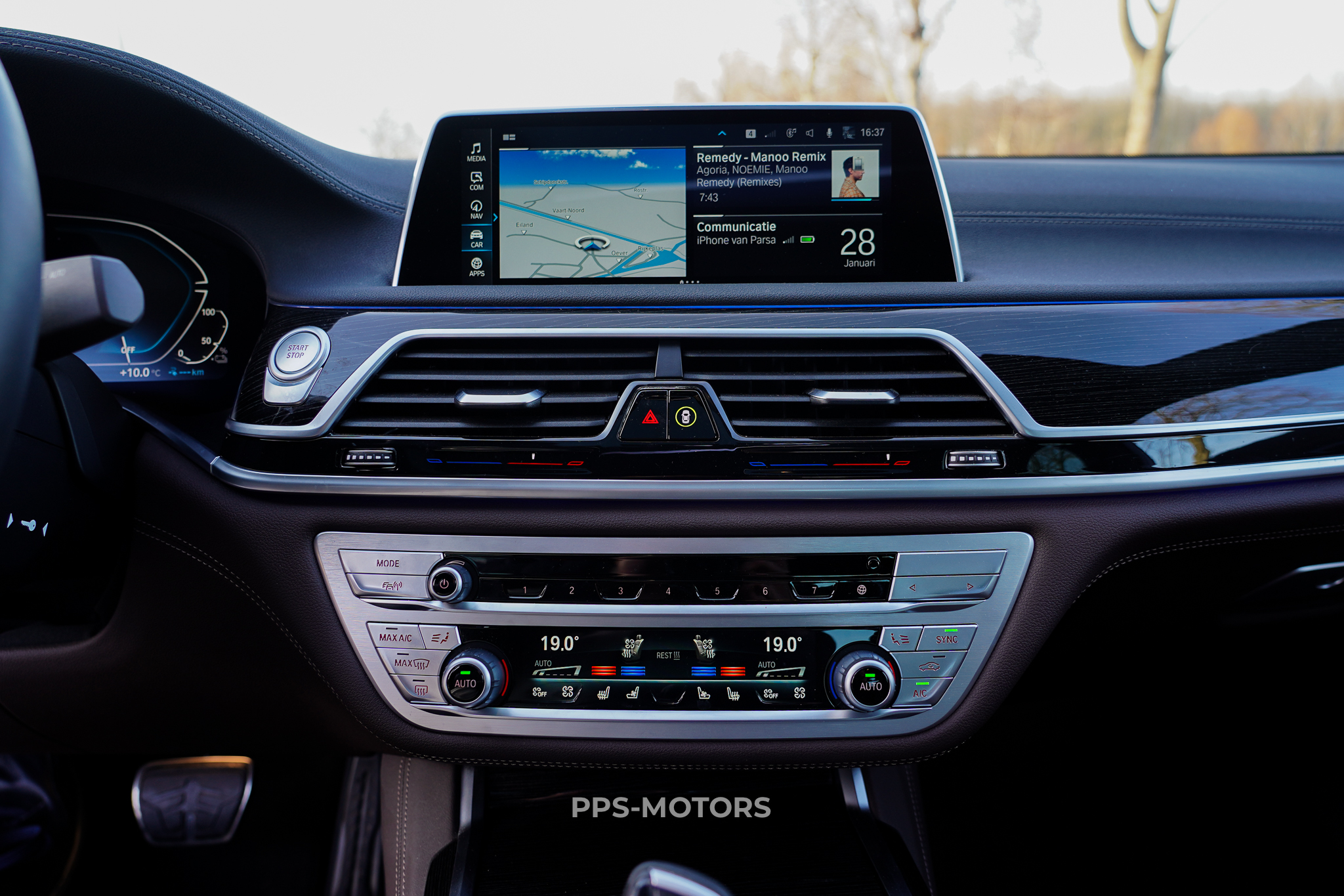 BMW 745e HYBRID M-PAKKET photo 35
