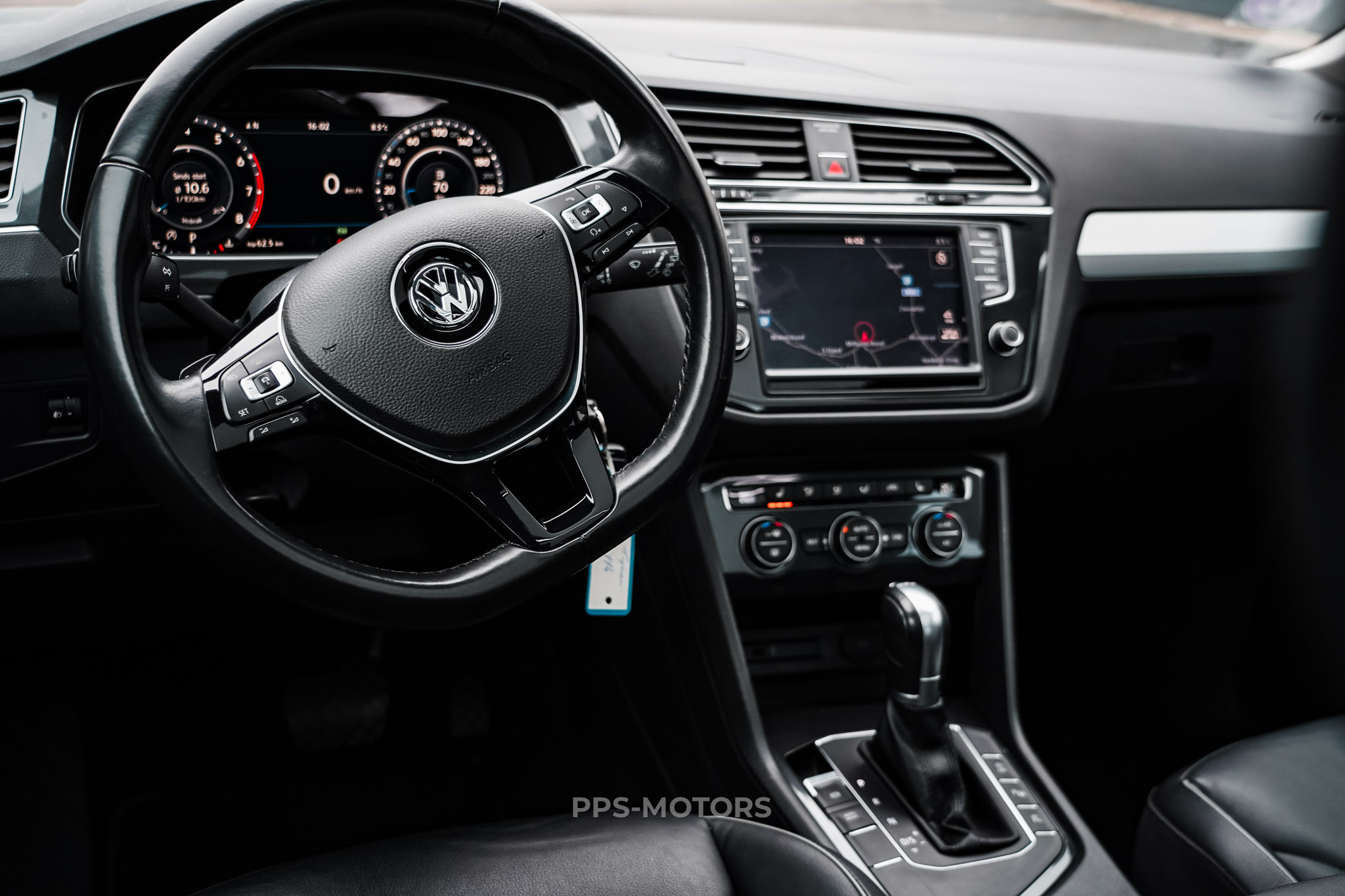 Volkswagen TIGUAN 1.4 TSI DSG R-LINE photo 17