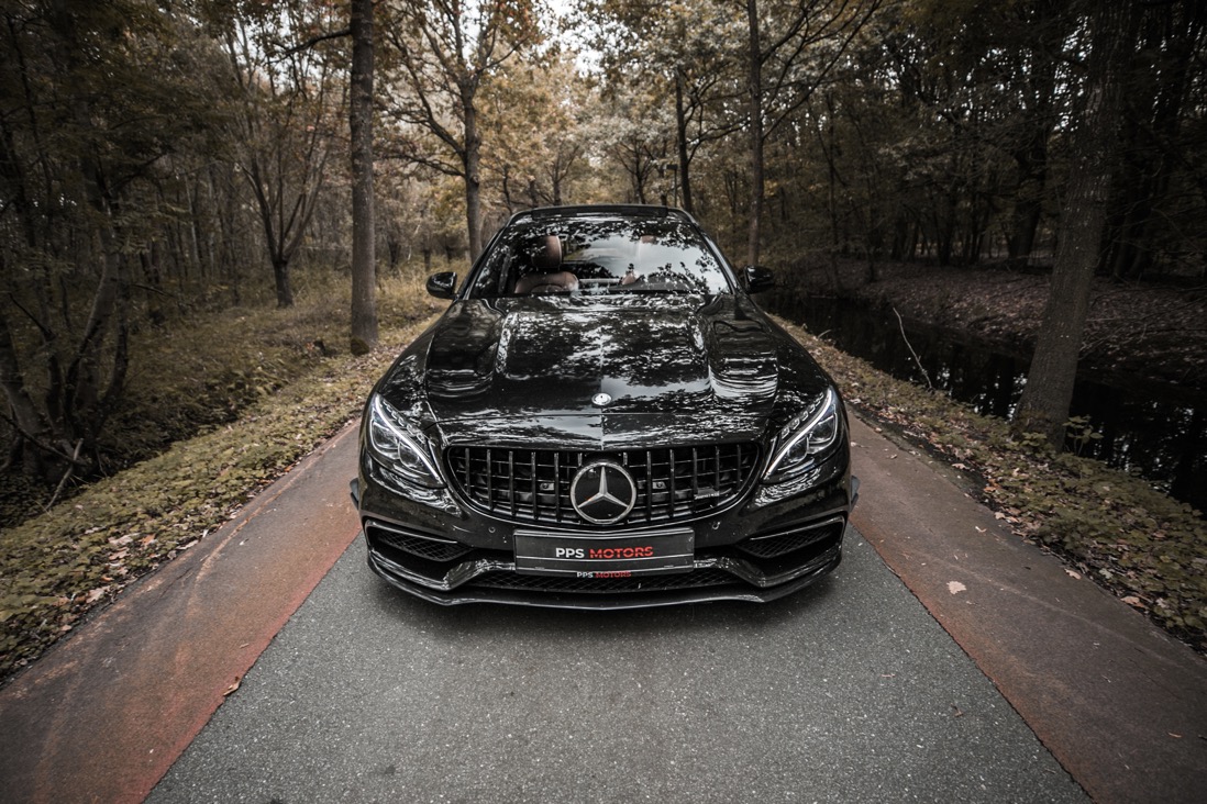 Mercedes Benz C63 AMG 4.0 V8 BITURBO photo 2