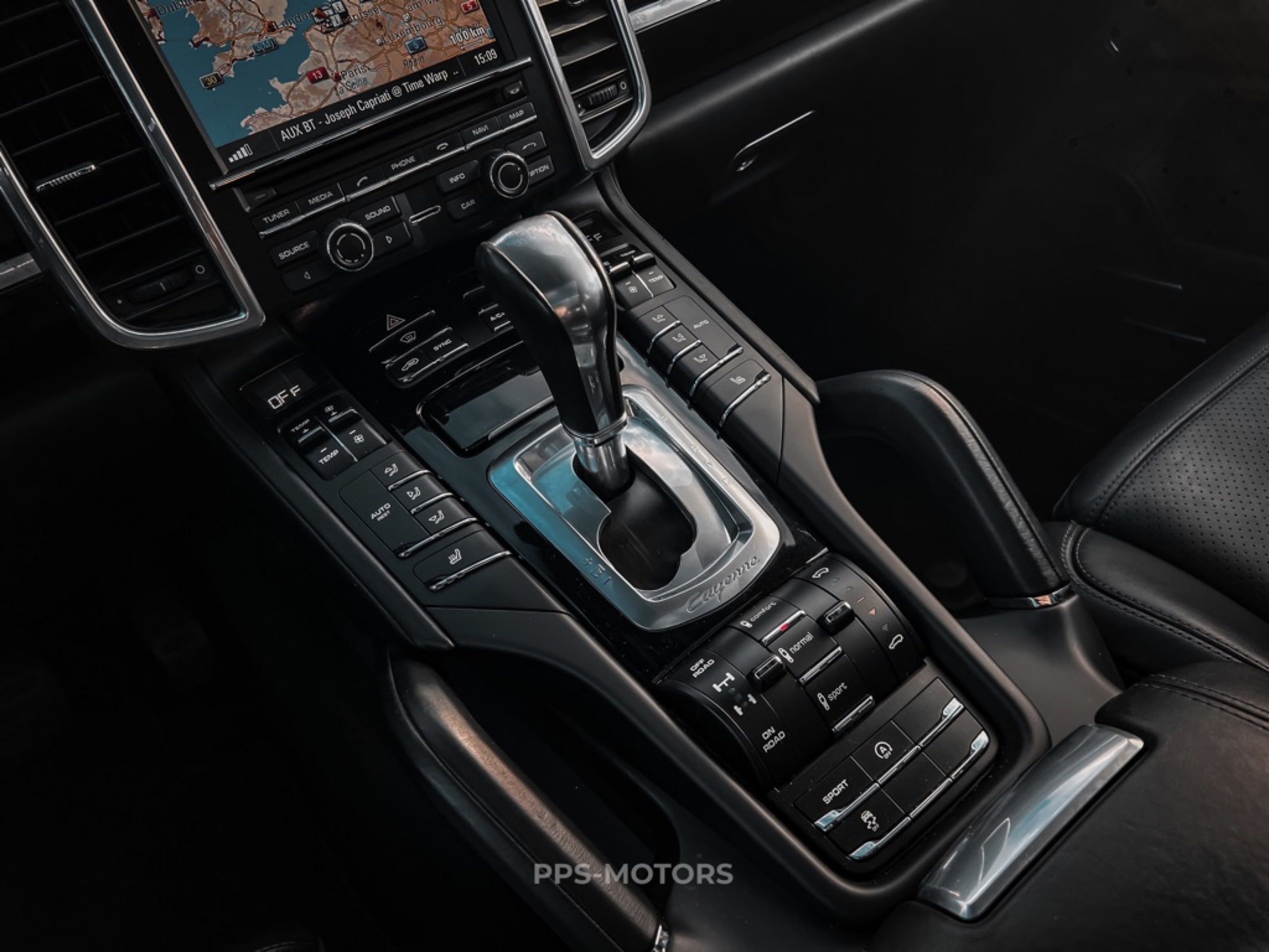 Porsche CAYENNE 3.0 D V6 PLATINUM EDITION photo 24