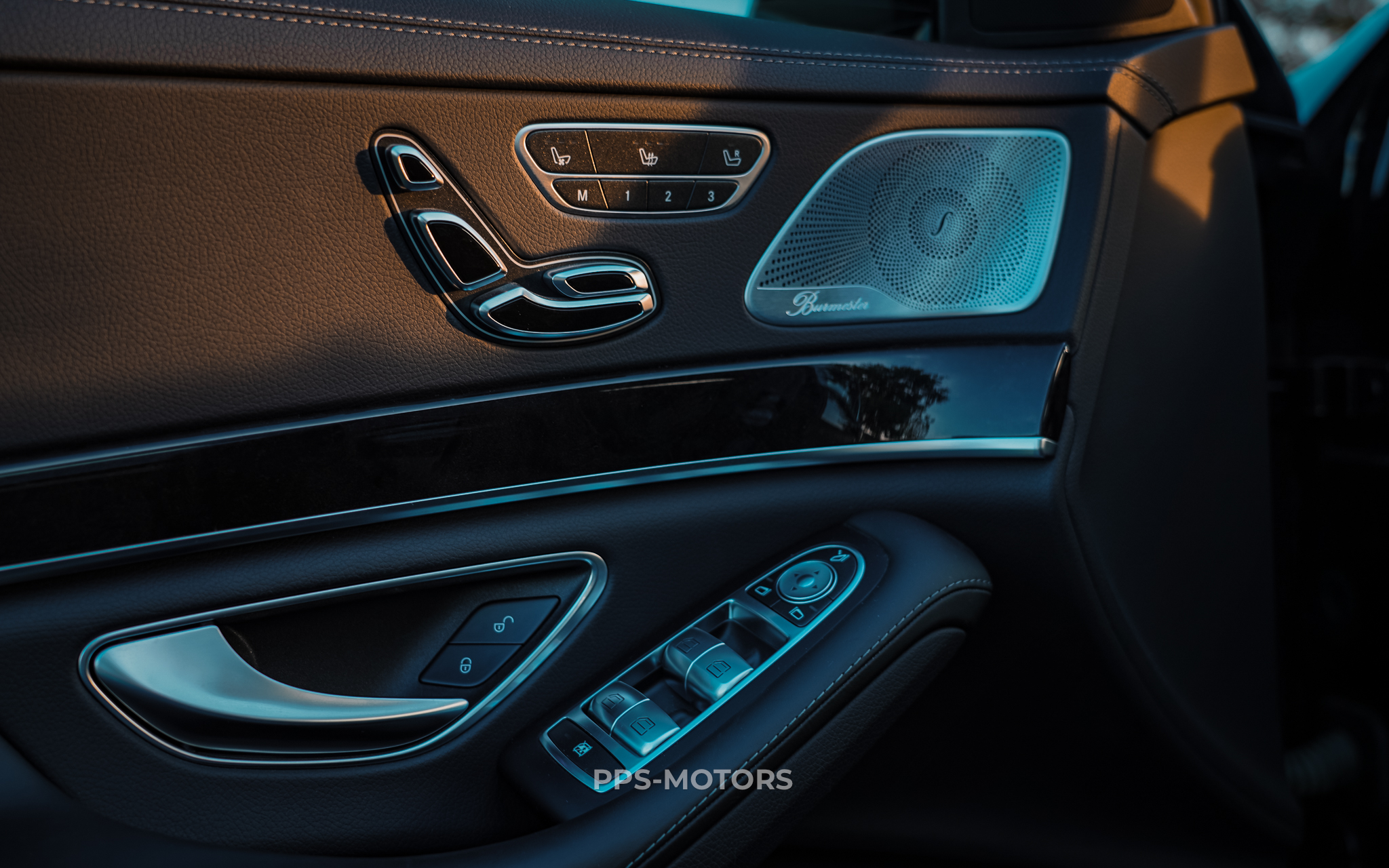 Mercedes Benz S500 L photo 28