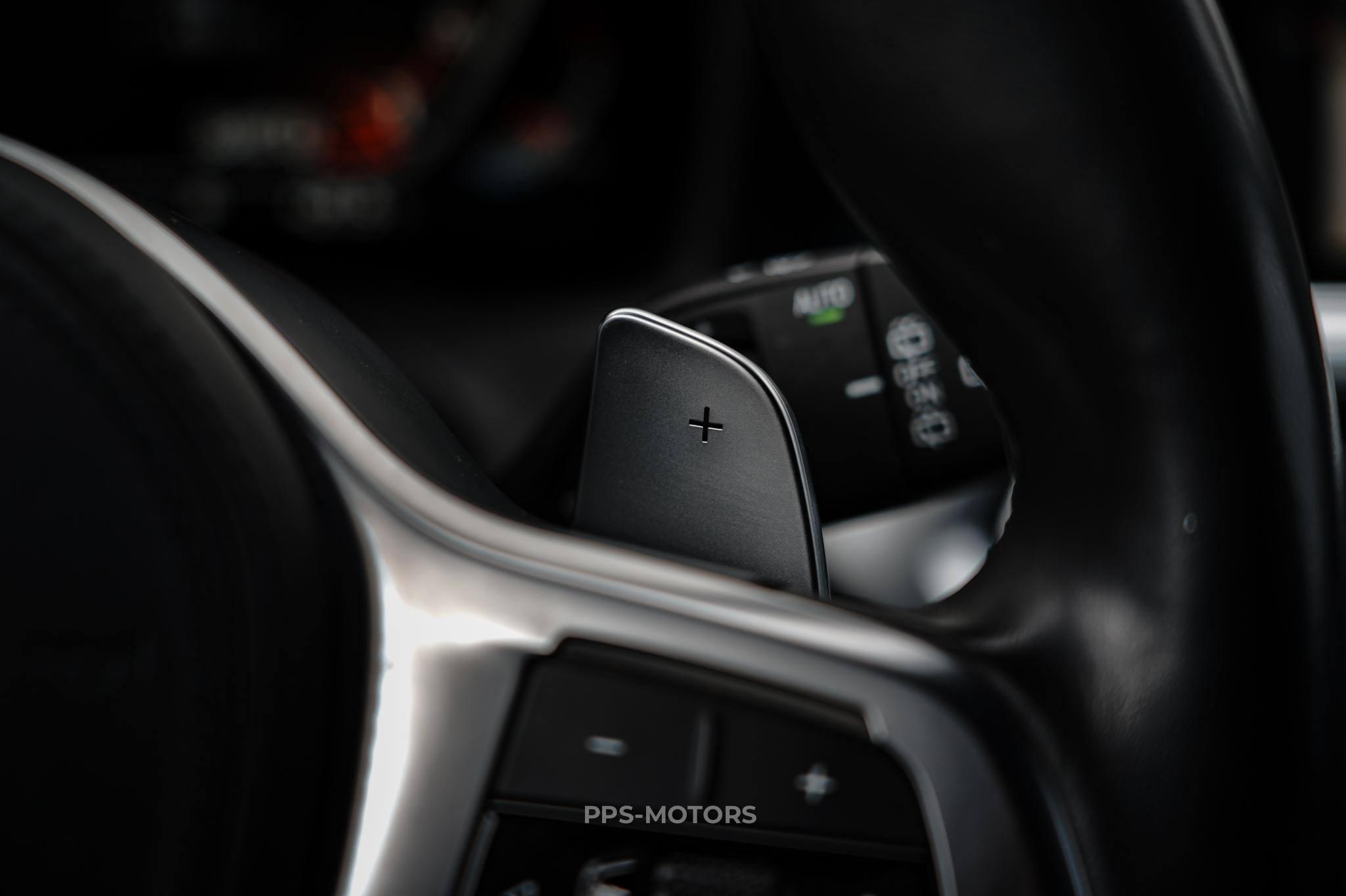 BMW M340i xDrive photo 12