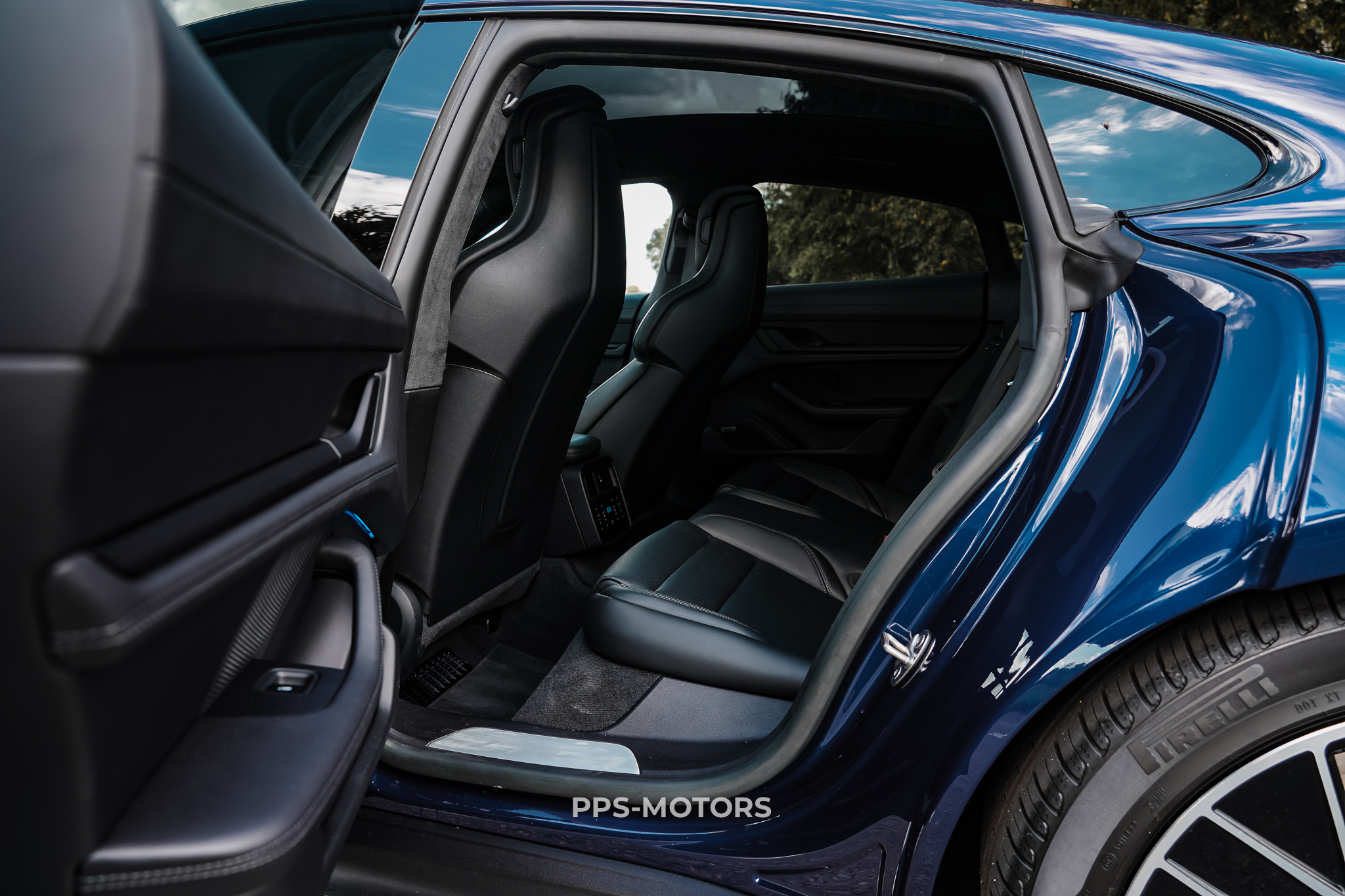 Porsche TAYCAN TURBO NEW! photo 31