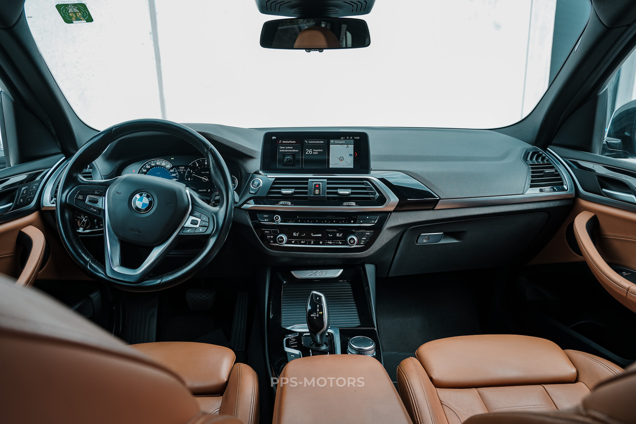 BMW X3 30i X-LINE photo 9