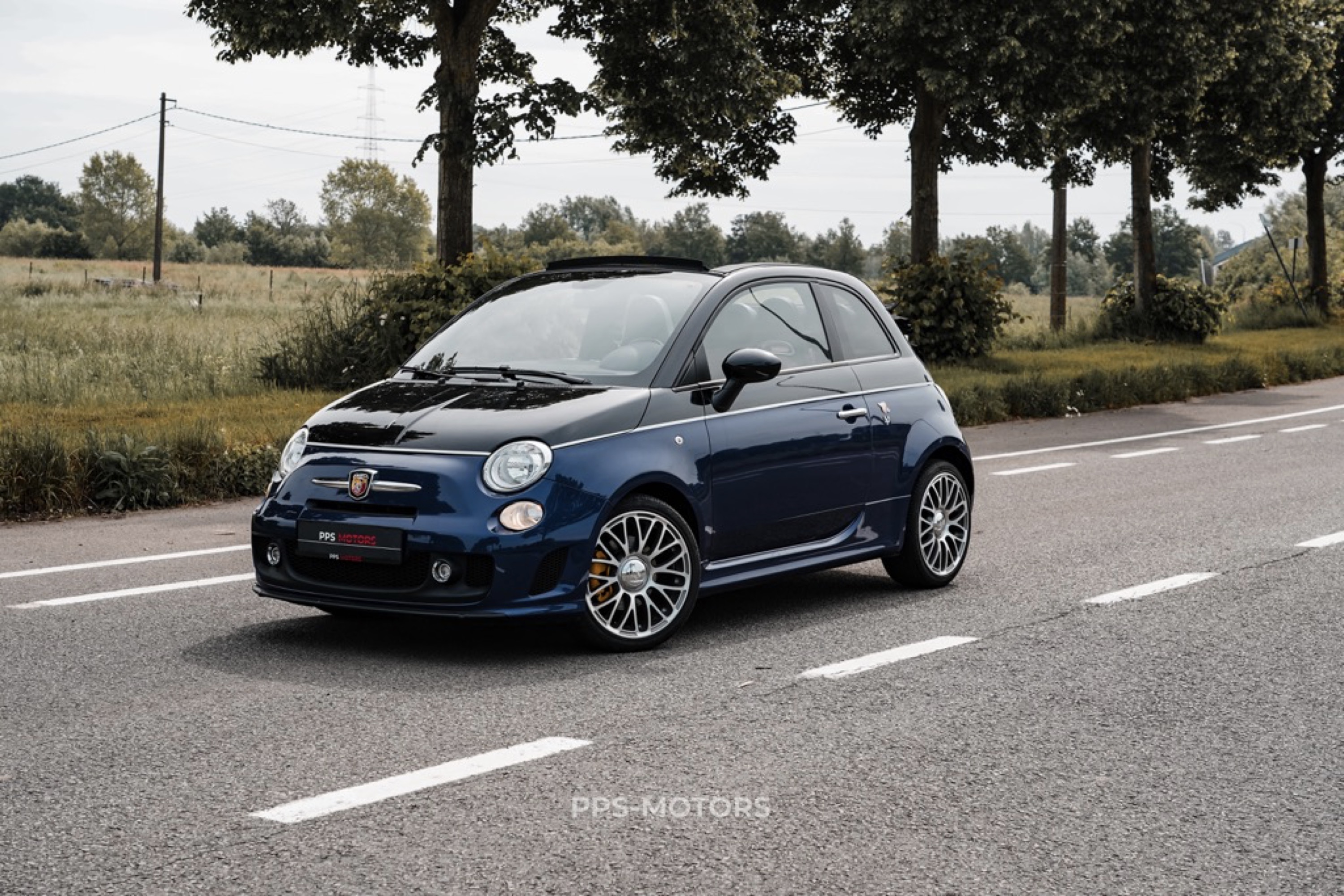 Abarth 595C 1.4 T-Jet photo 1