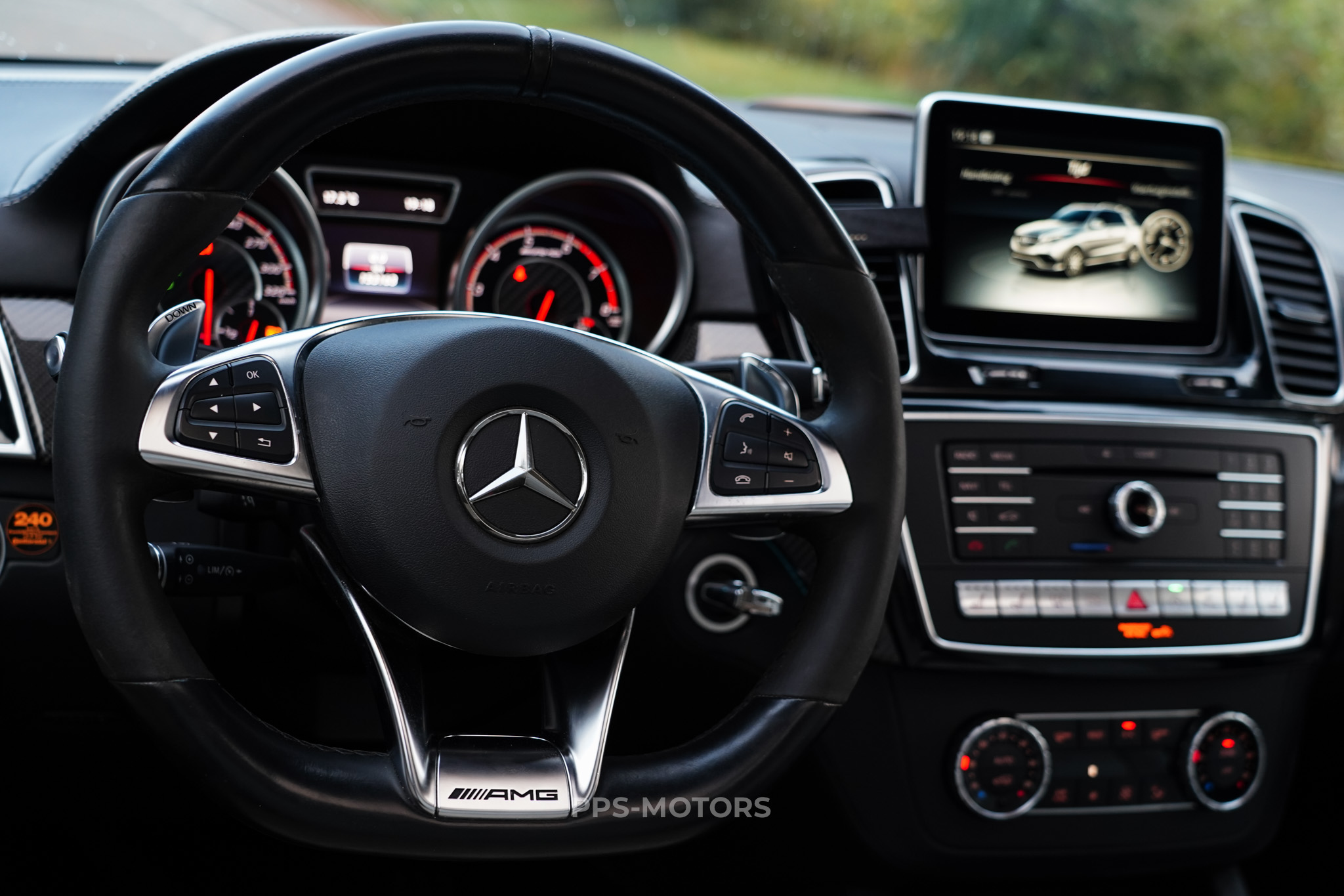 Mercedes Benz GLE63 AMG 5.5 V8 BITURBO photo 26