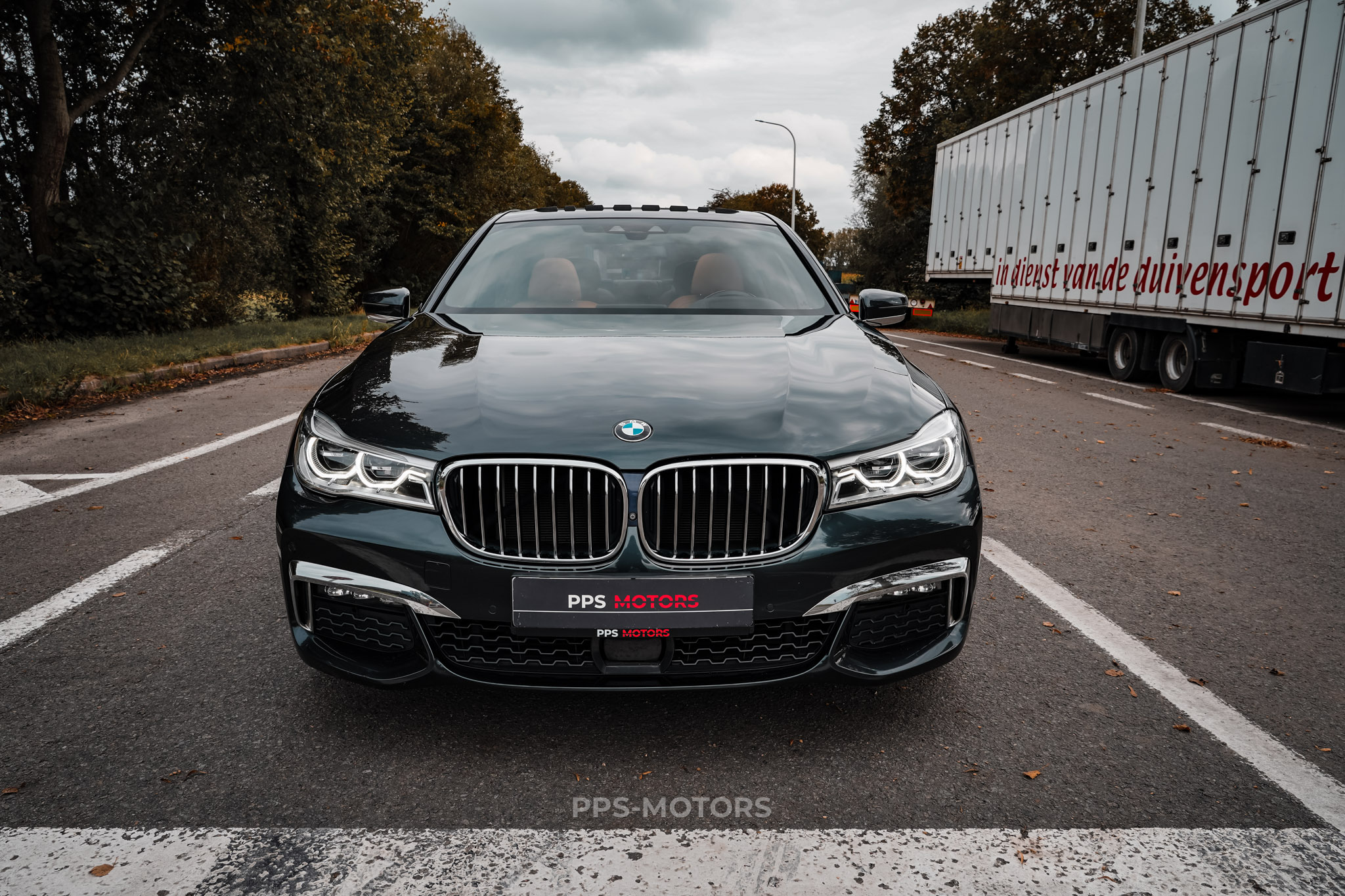 BMW BMW 740e Performance M-PAKKET photo 3