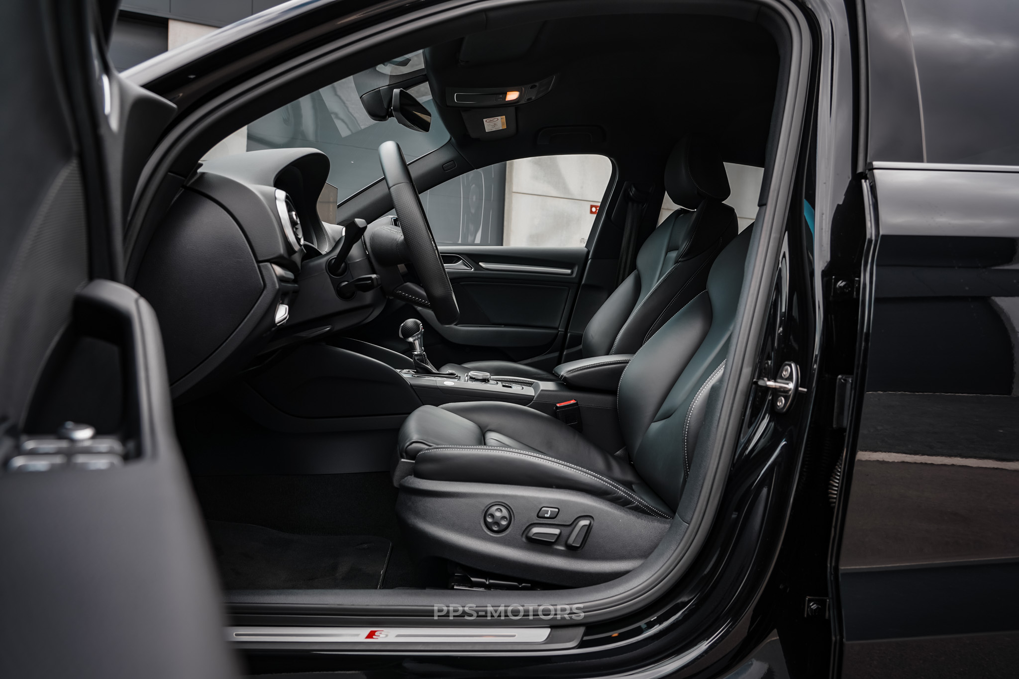 Audi A3 35 TFSI S-Tronic S-Line photo 9
