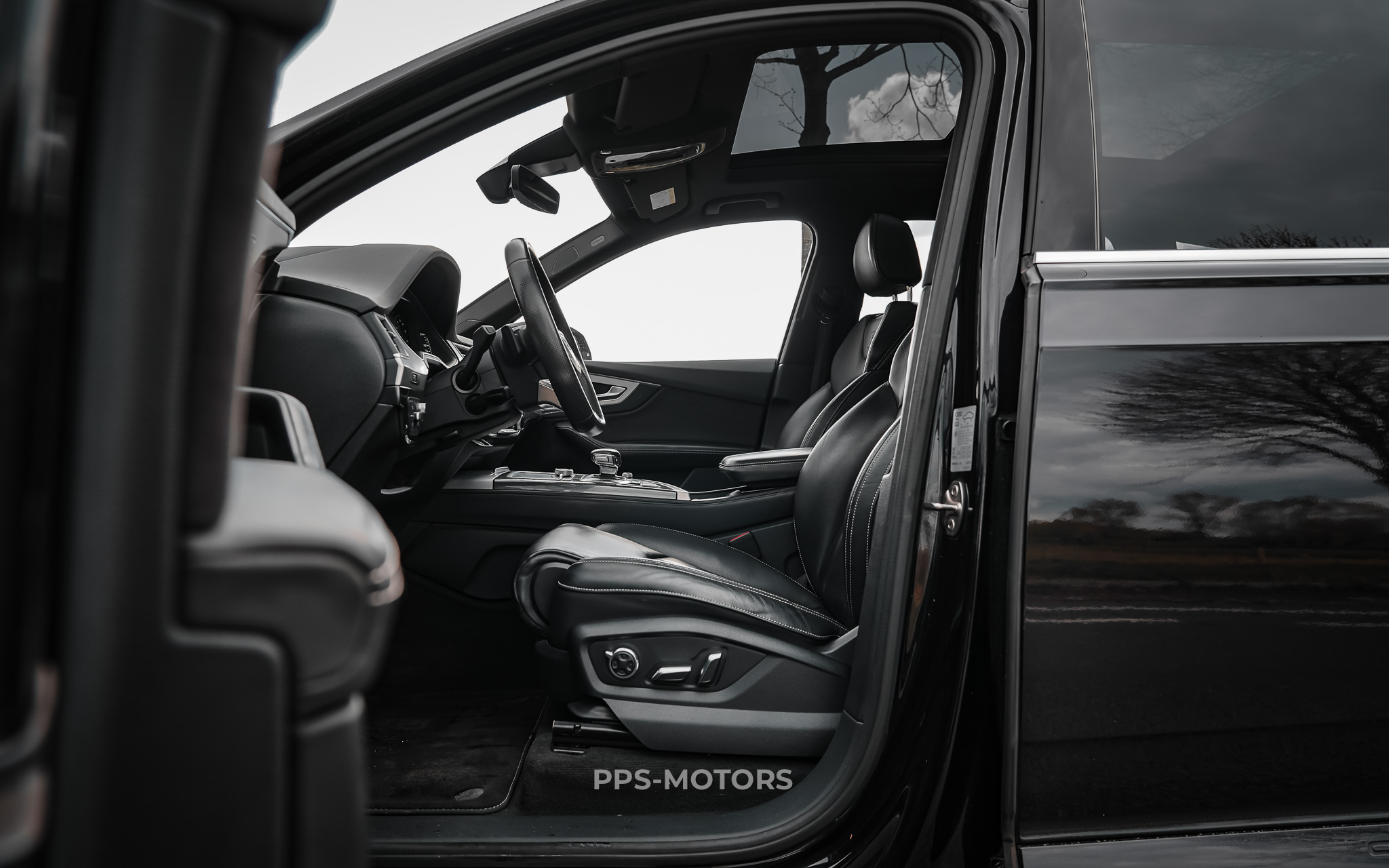 Audi Q7 3.0 TDi V6 QUATTRO E-TRON S-LINE photo 13