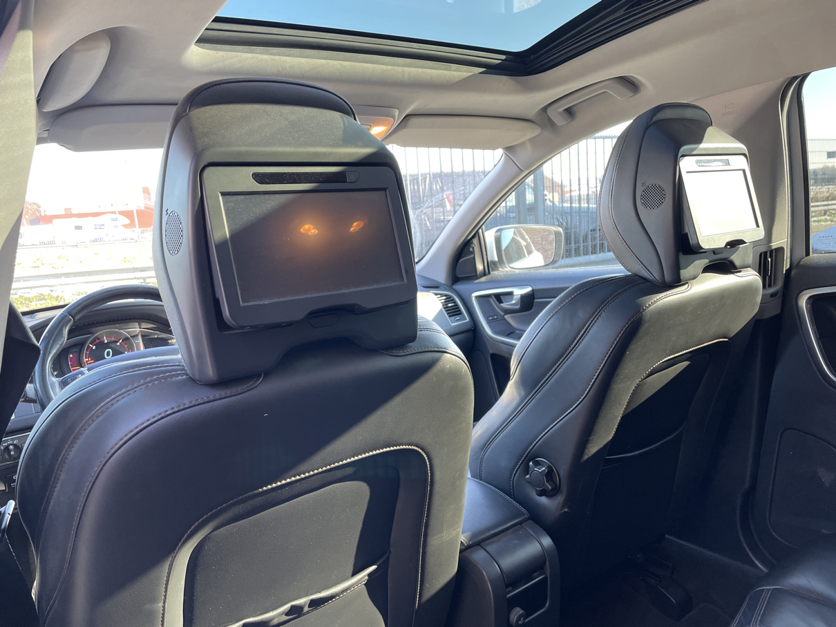 Volvo XC60 2.0 D3 R-DESIGN photo 6