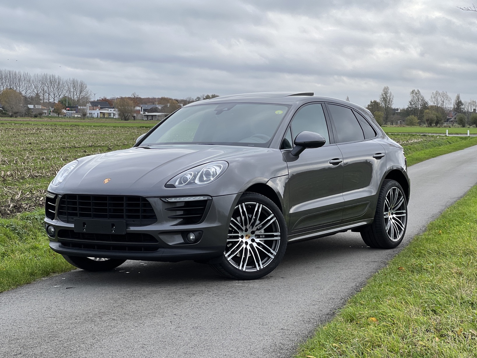 Porsche MACAN S 3.0 SPORTDESIGN photo 1