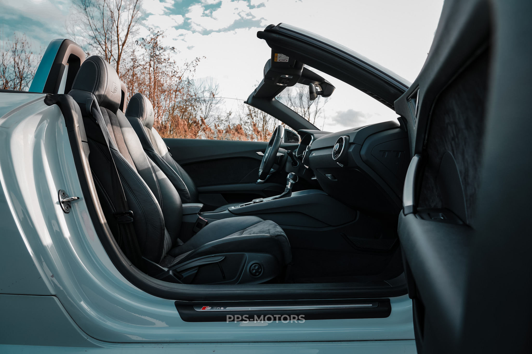 Audi TT ROADSTER 2.0 TFSI S-TRONIC photo 18